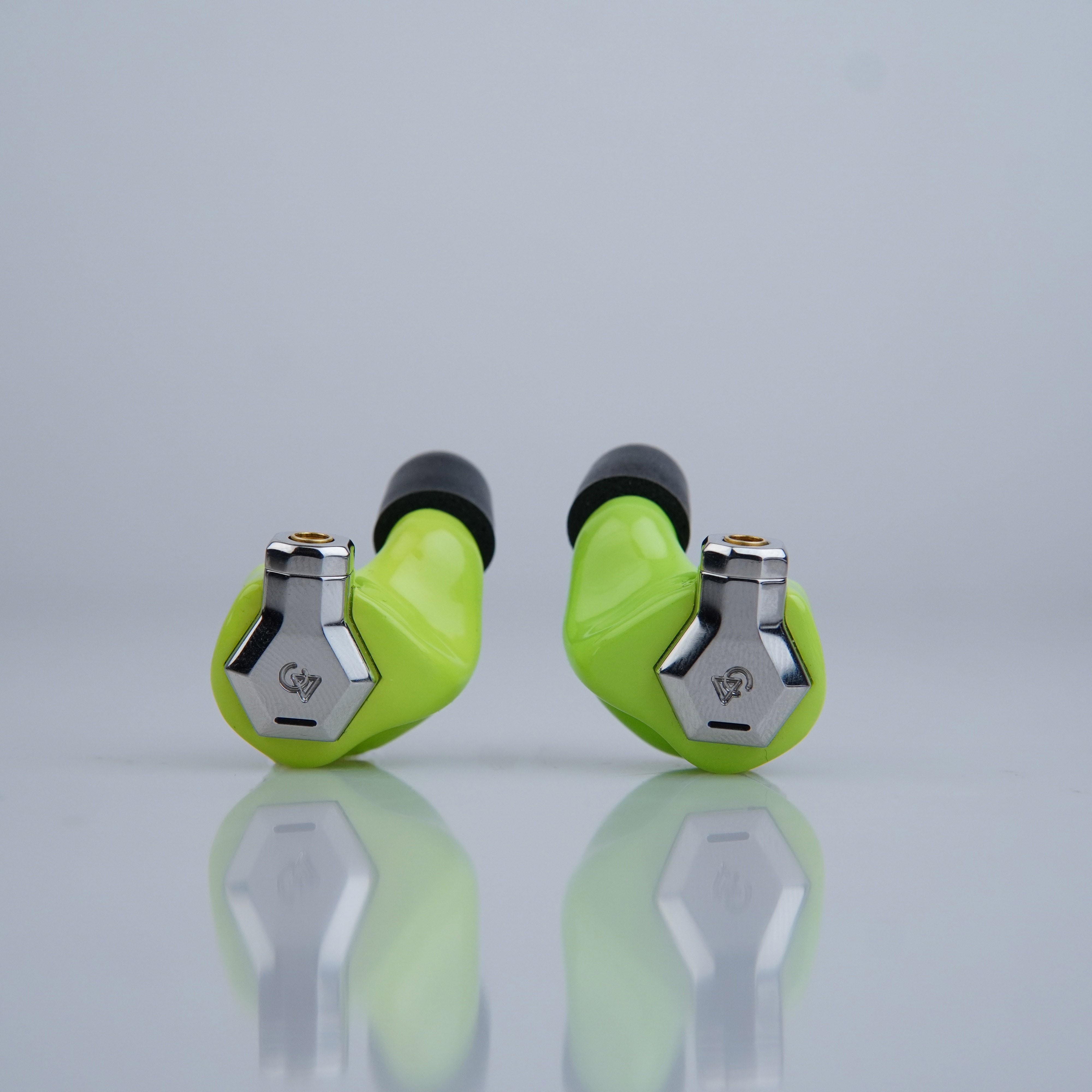 Headphone-Zone-Campfire-Audio-Ponderosa-Demo-Unit