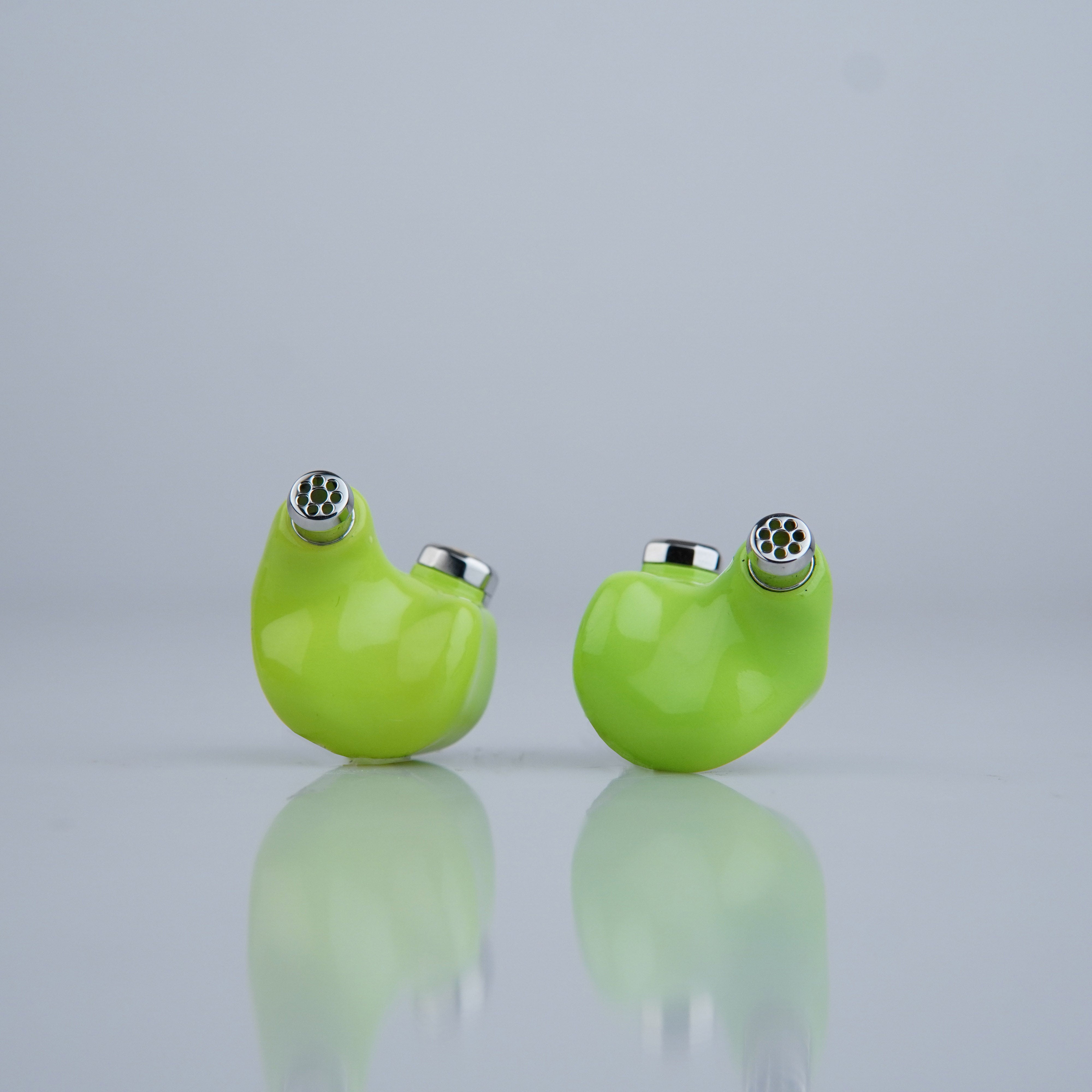 Headphone-Zone-Campfire-Audio-Ponderosa-Demo-Unit