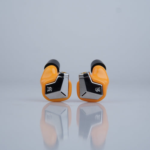 Headphone-Zone-Campfire-Audio-Supermoon-Demo-Unit