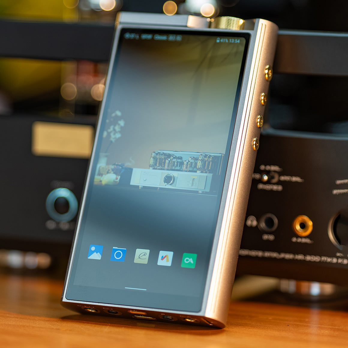 Headphone-Zone-Cayin-N8iii
