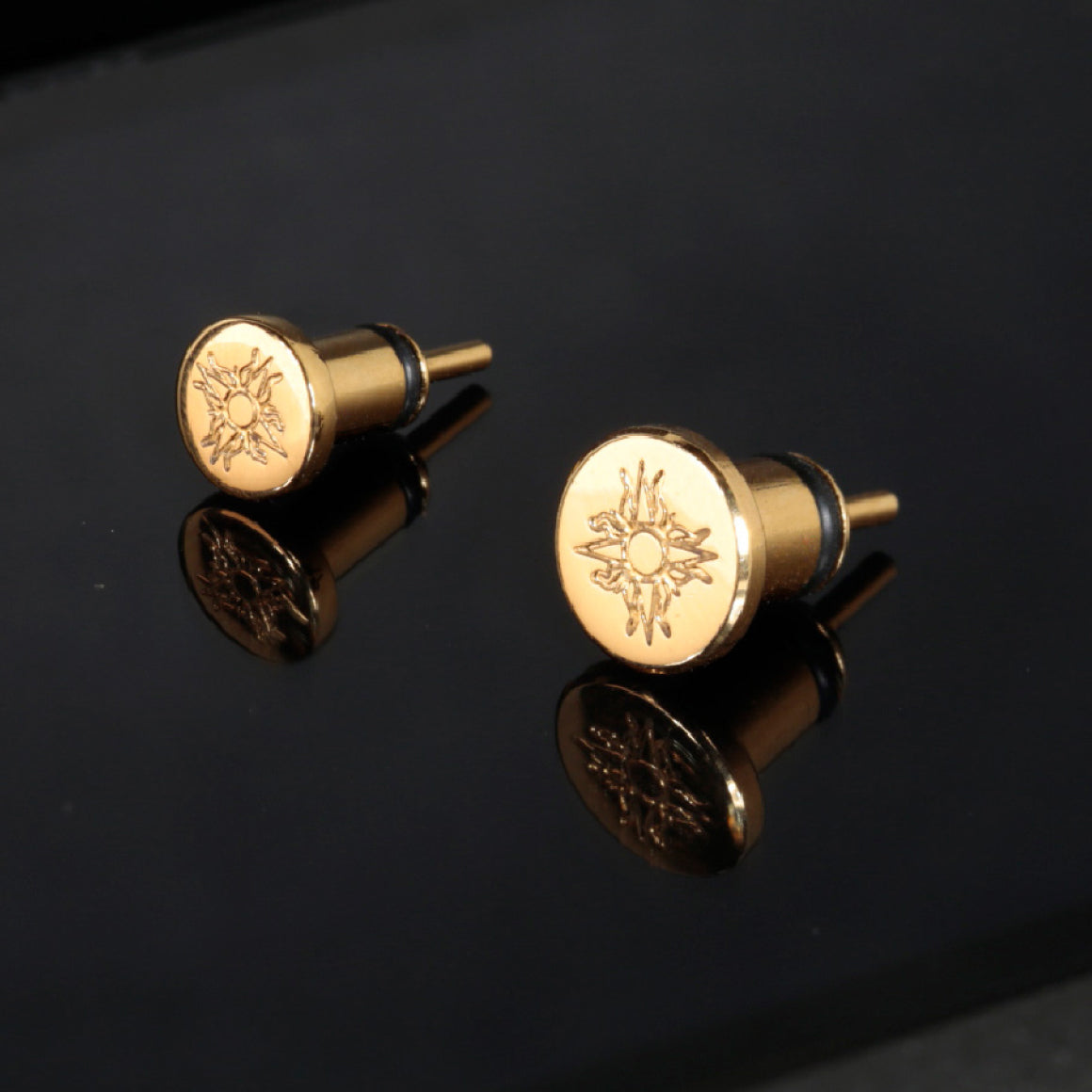 Headphone-Zone-Cayin-P35A_P44A-Dust-Plug
