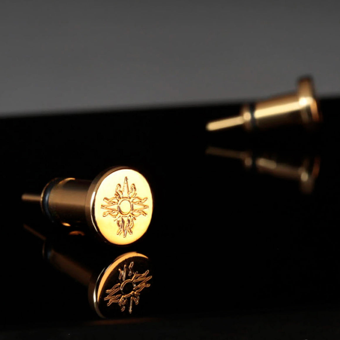 Headphone-Zone-Cayin-P35A_P44A-Dust-Plug
