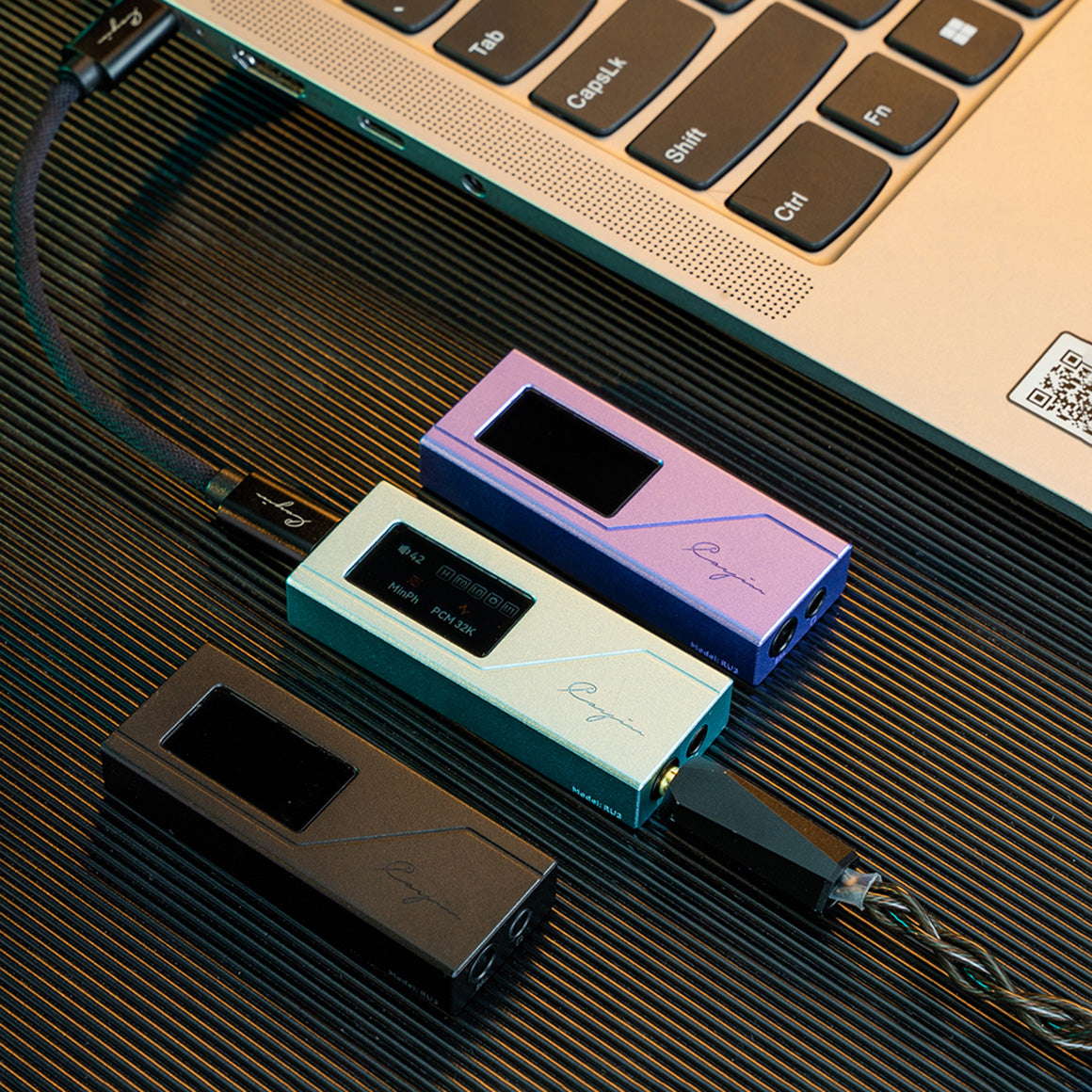 Headphone-Zone-Cayin-RU3