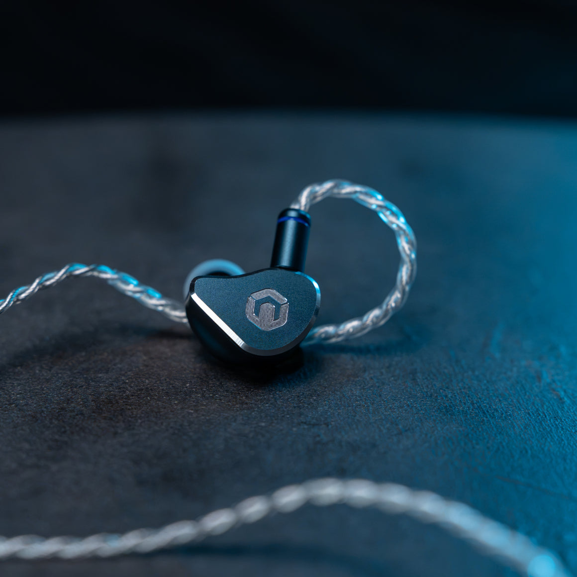 Headphone-Zone-CrinEar-Nightfall