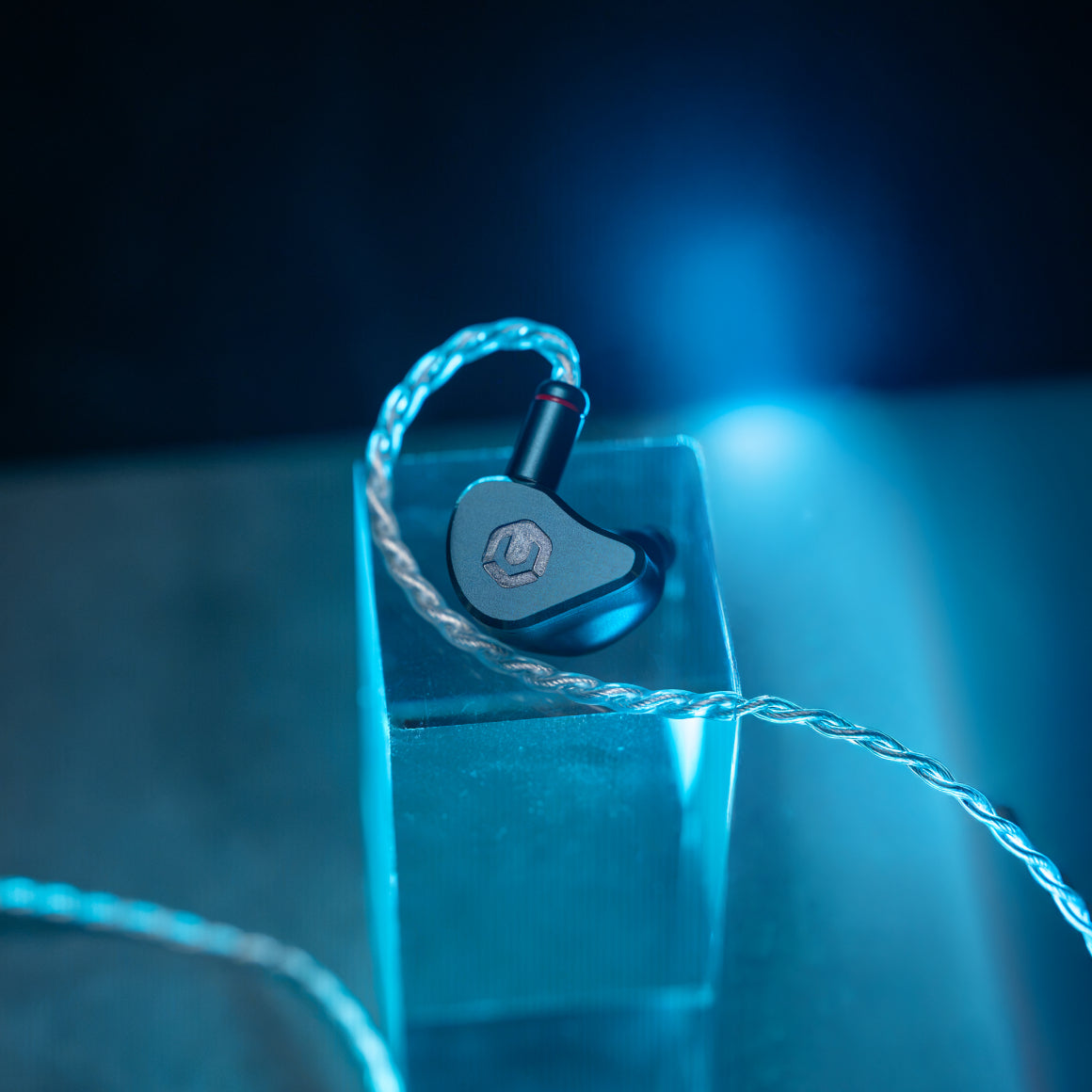 Headphone-Zone-CrinEar-Nightfall