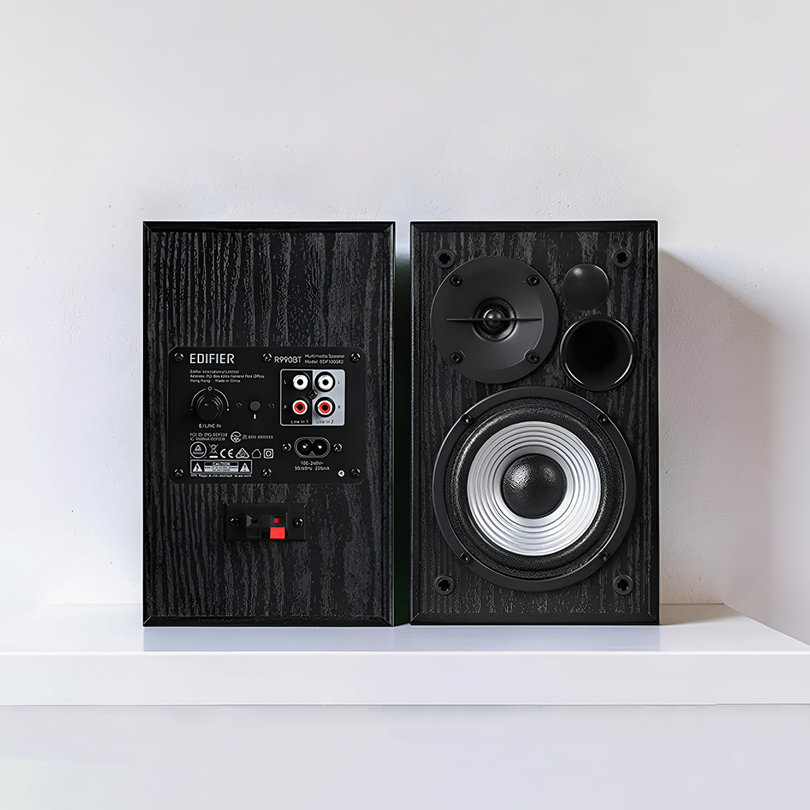 Headphone-Zone-Edifier-R990BT