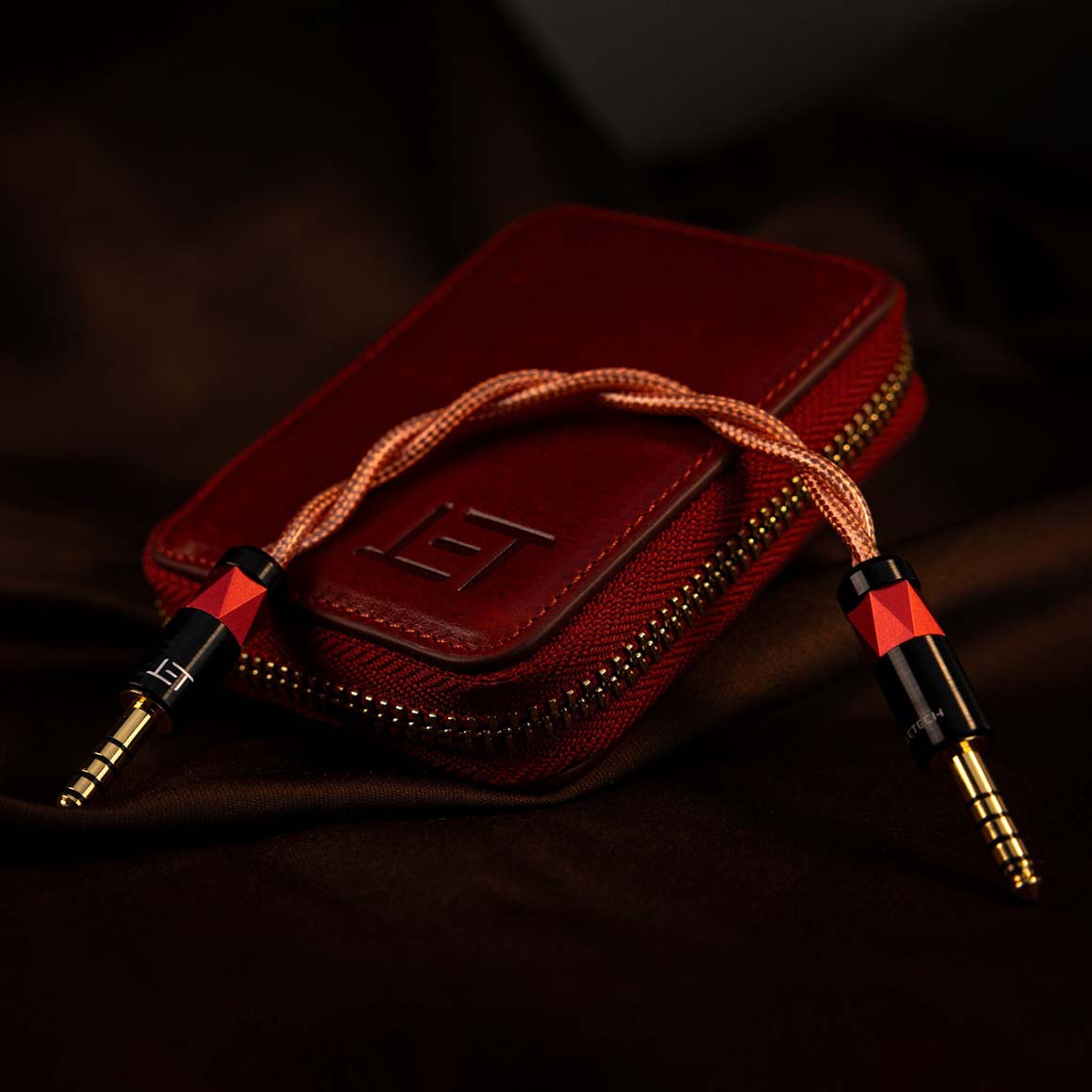 Headphone-Zone-Eletech-ProAdapt-Aristotle