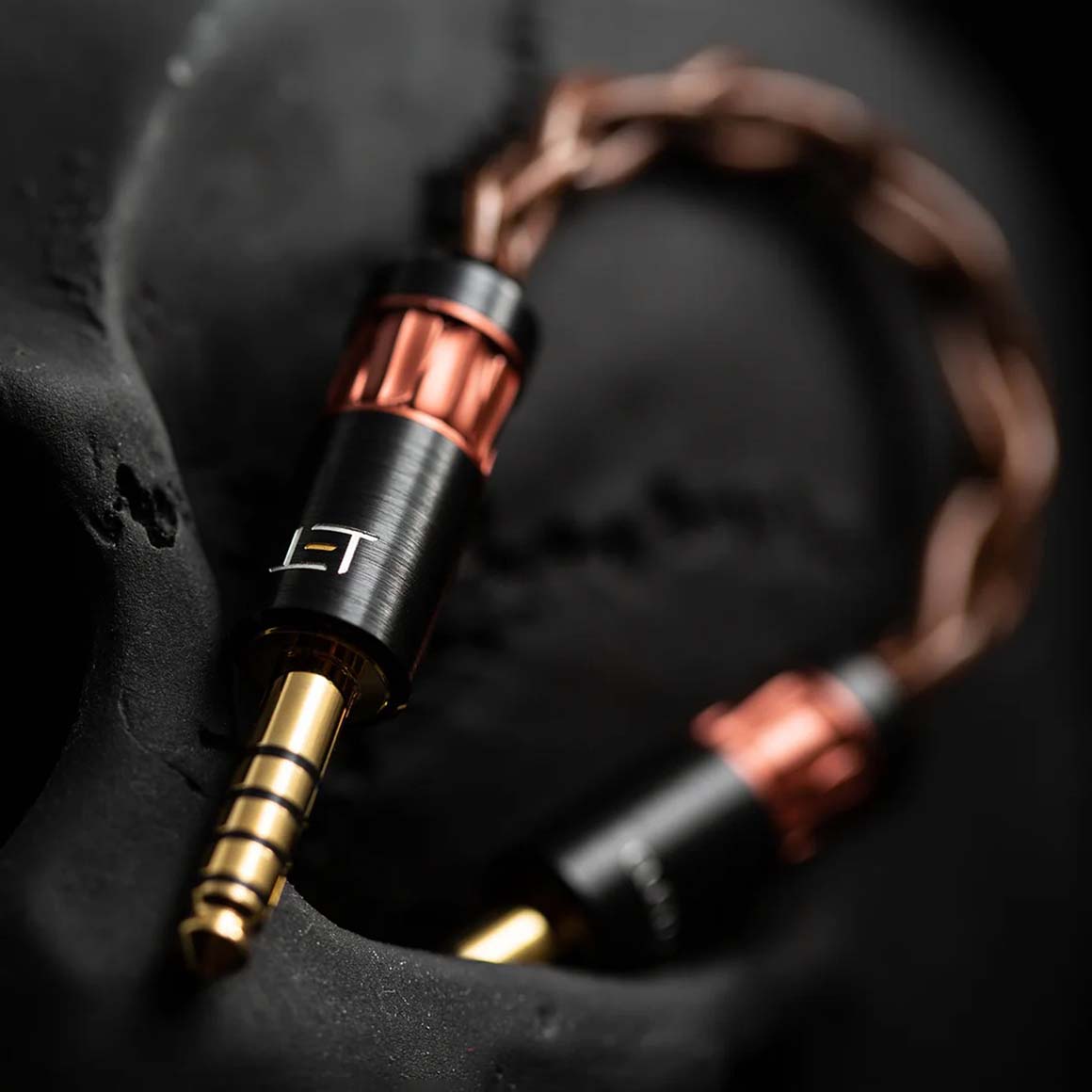 Headphone-Zone-Eletech-ProAdapt-Aristotle