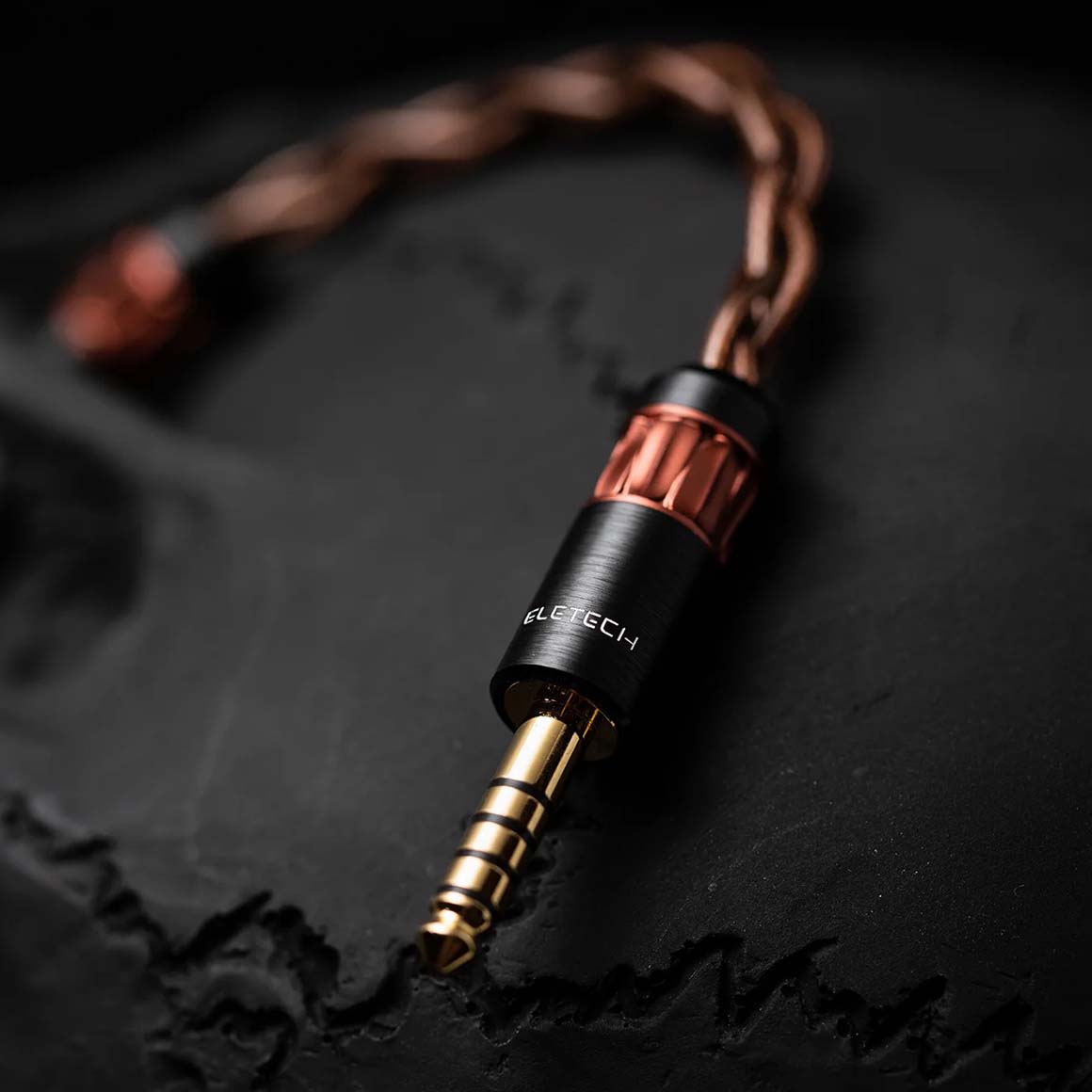 Headphone-Zone-Eletech-ProAdapt-Aristotle