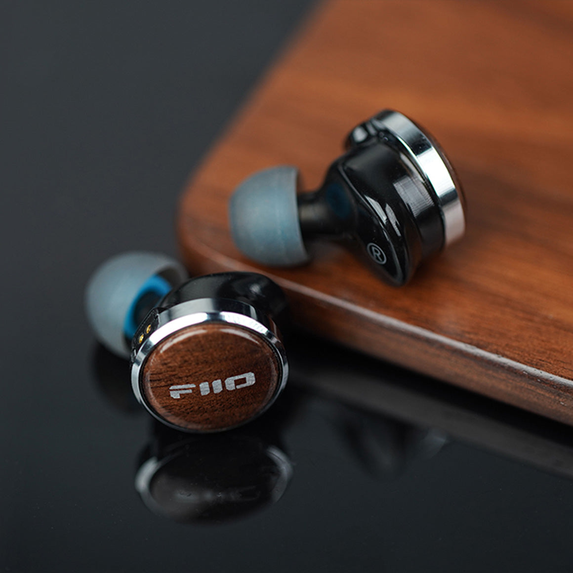 Headphone-Zone-FiiO-FP3-Black-Walnut-3.5mm