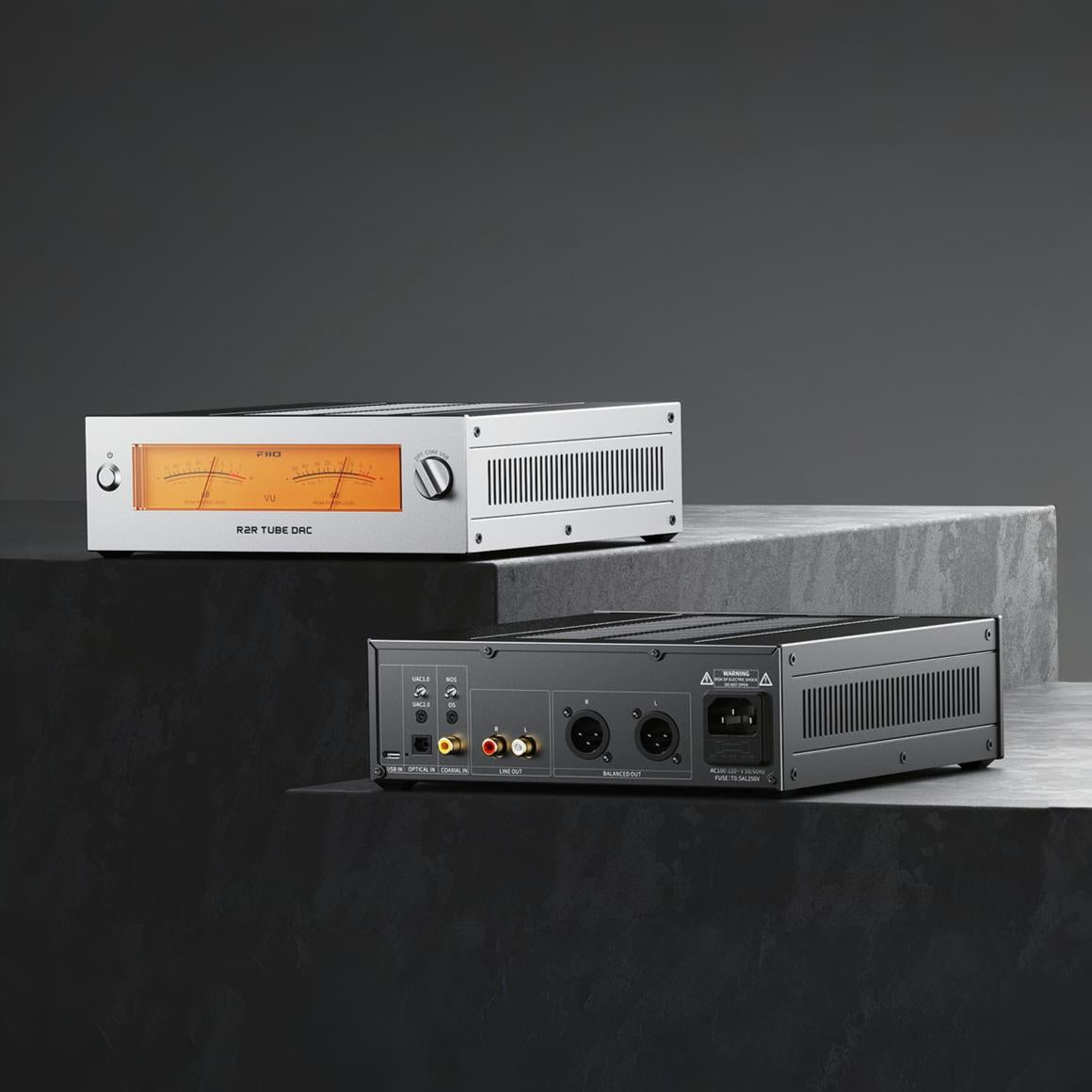 Headphone-Zone-FiiO-WARMER-R2R