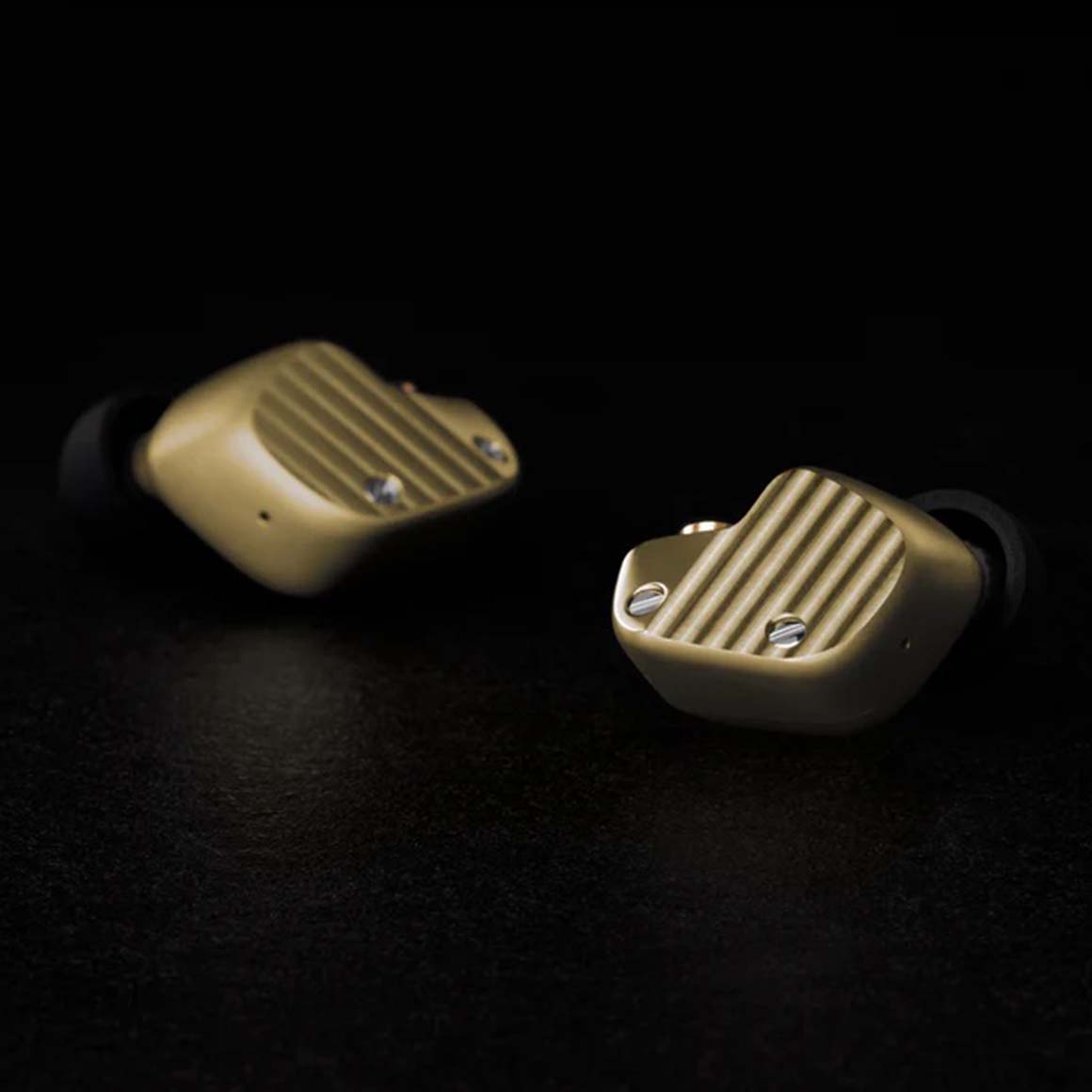 Headphone-Zone-Final-A10000-Collector_s-Edition