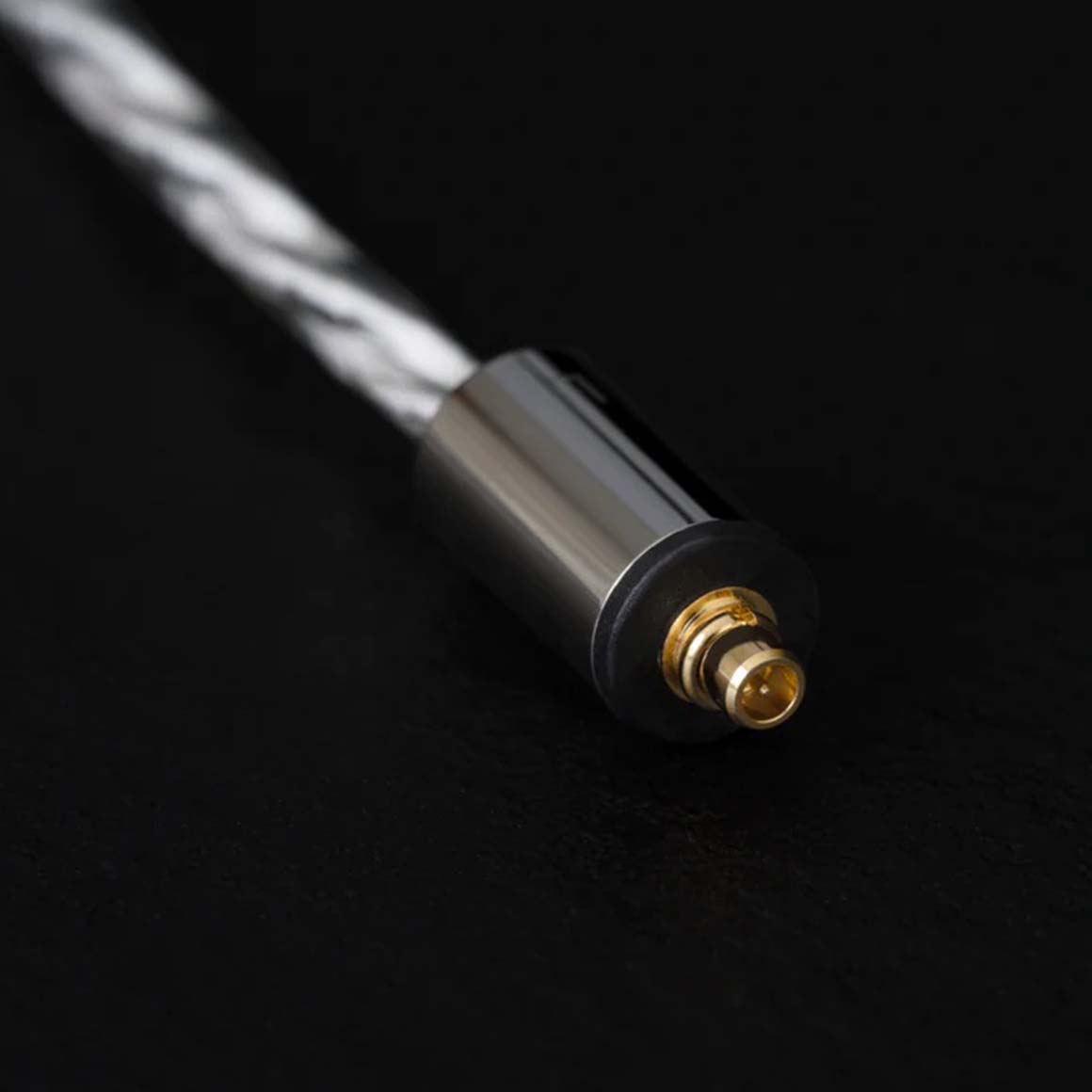 Headphone-Zone-Final-A10000-Collector_s-Edition