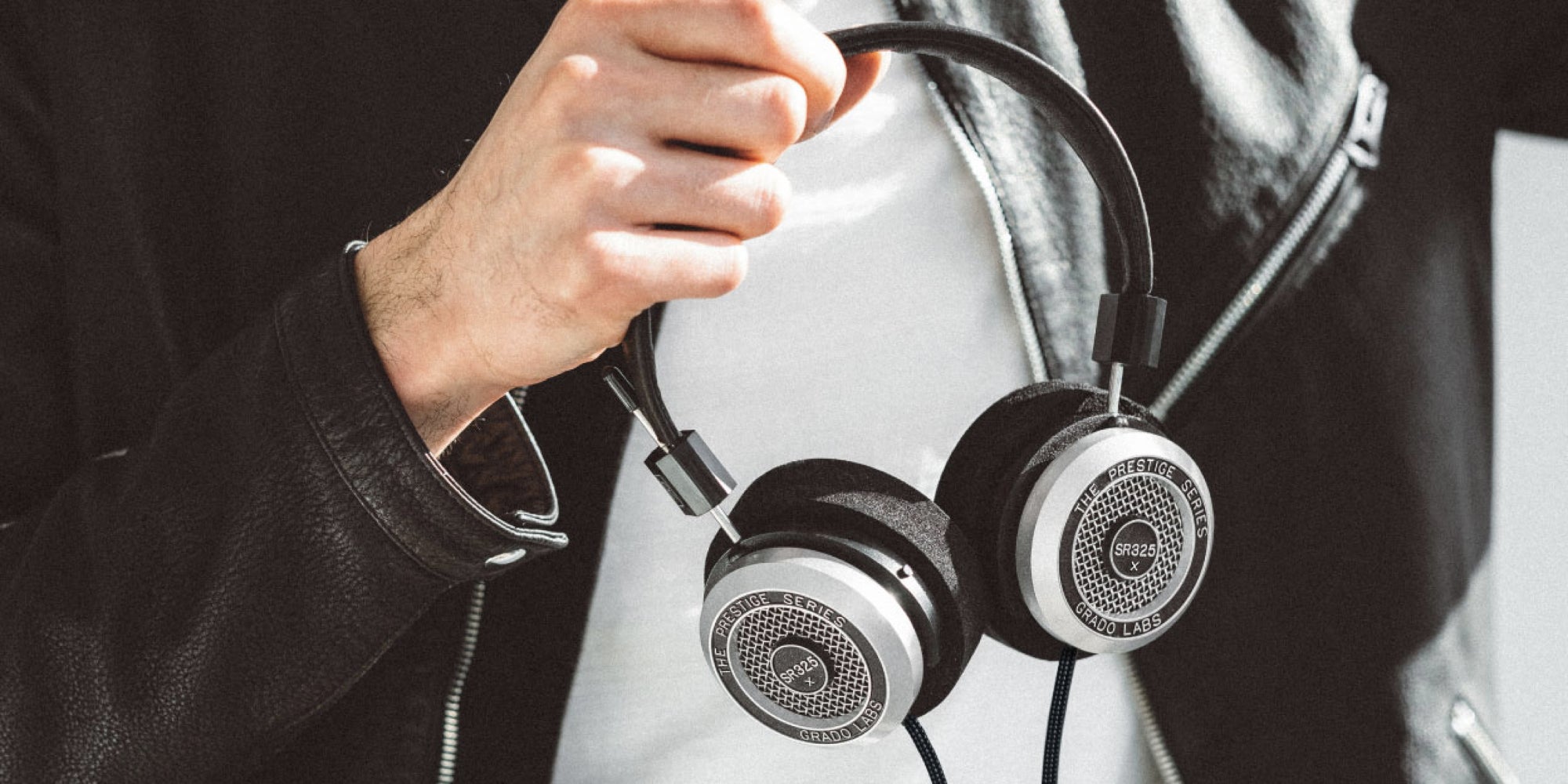 wired-vs-wireless-headphones-and-earphones-which-is-better-youtube