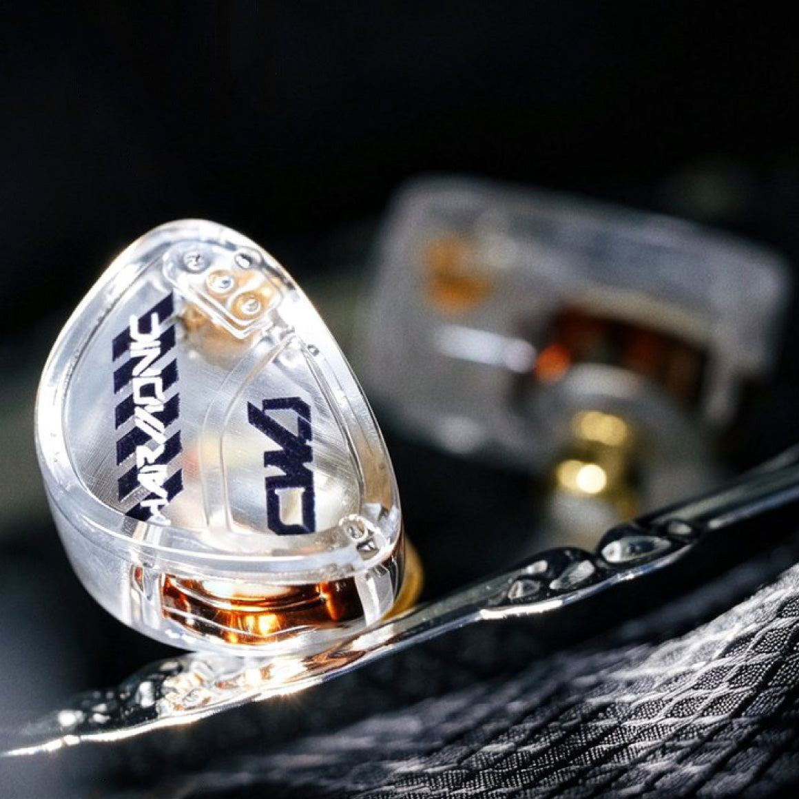 Headphone-Zone-Harmonic-Empire-Cai-Wenji-White-3.5mm-Mic