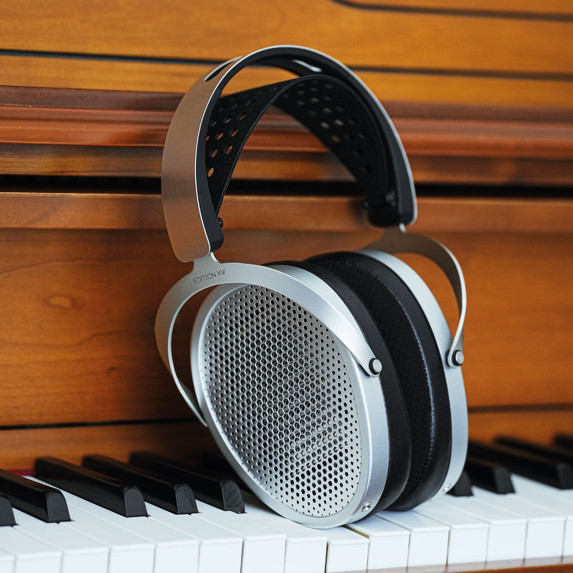 Headphone-Zone-HiFiMAN-Edition-XV