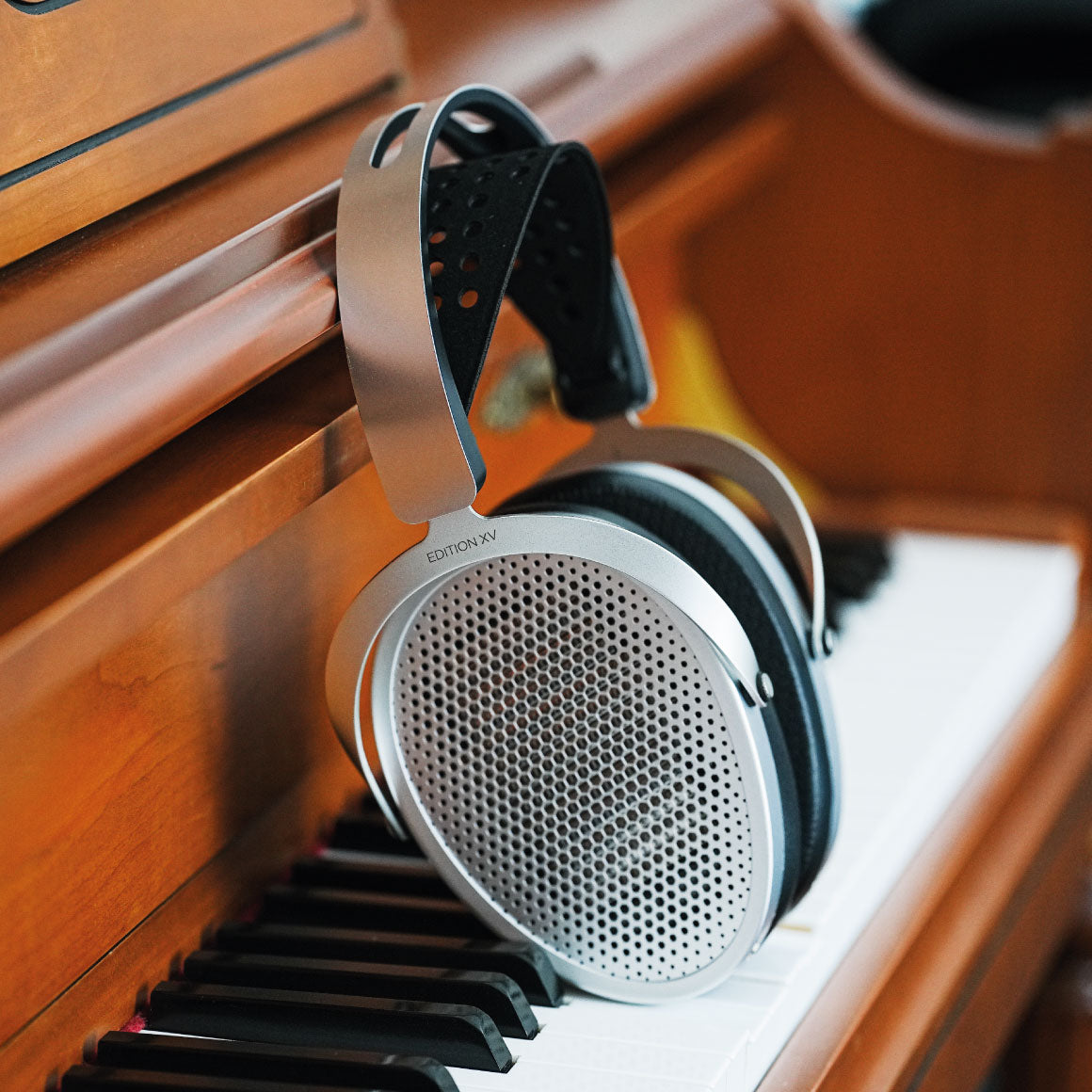 Headphone-Zone-HiFiMAN-Edition-XV