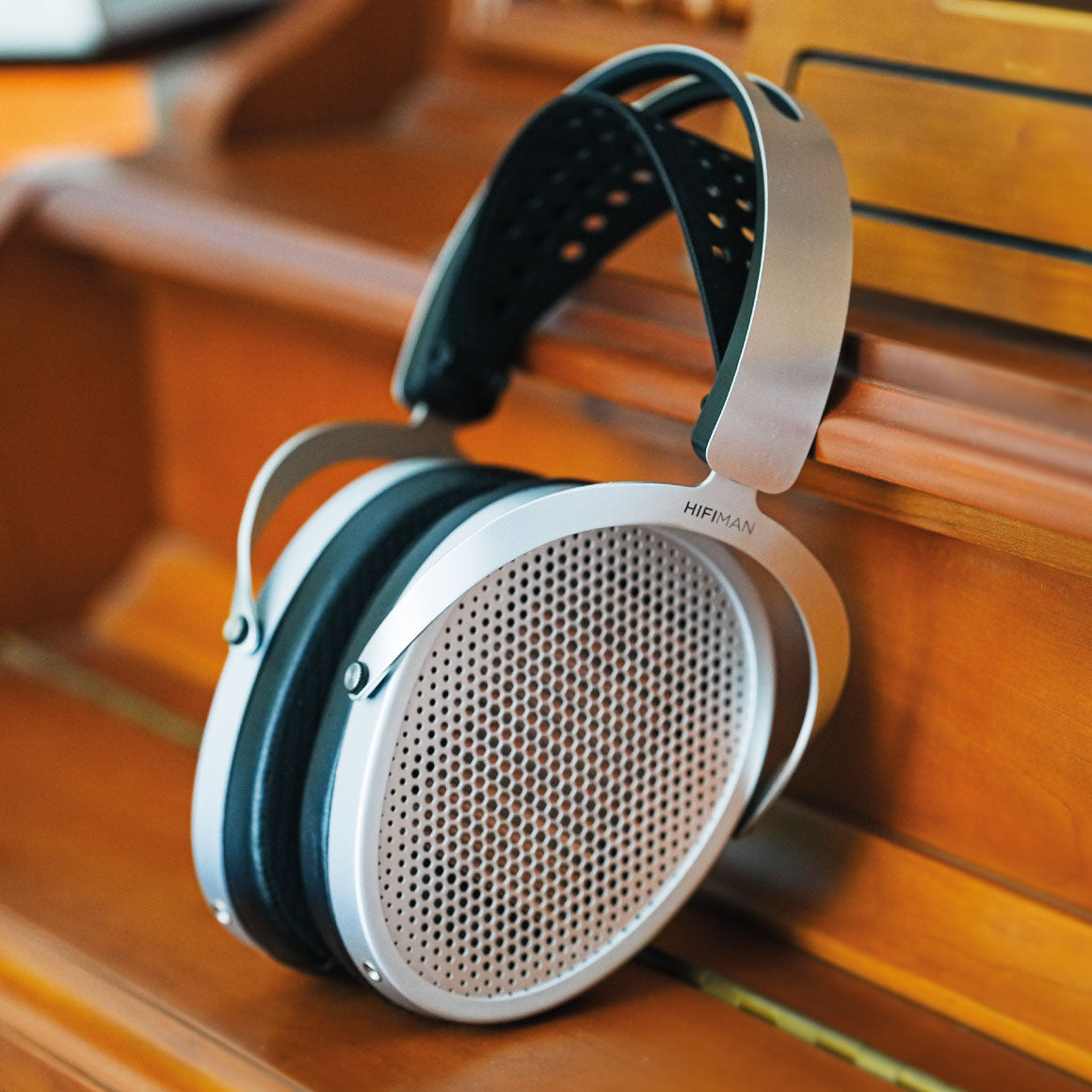 Headphone-Zone-HiFiMAN-Edition-XV