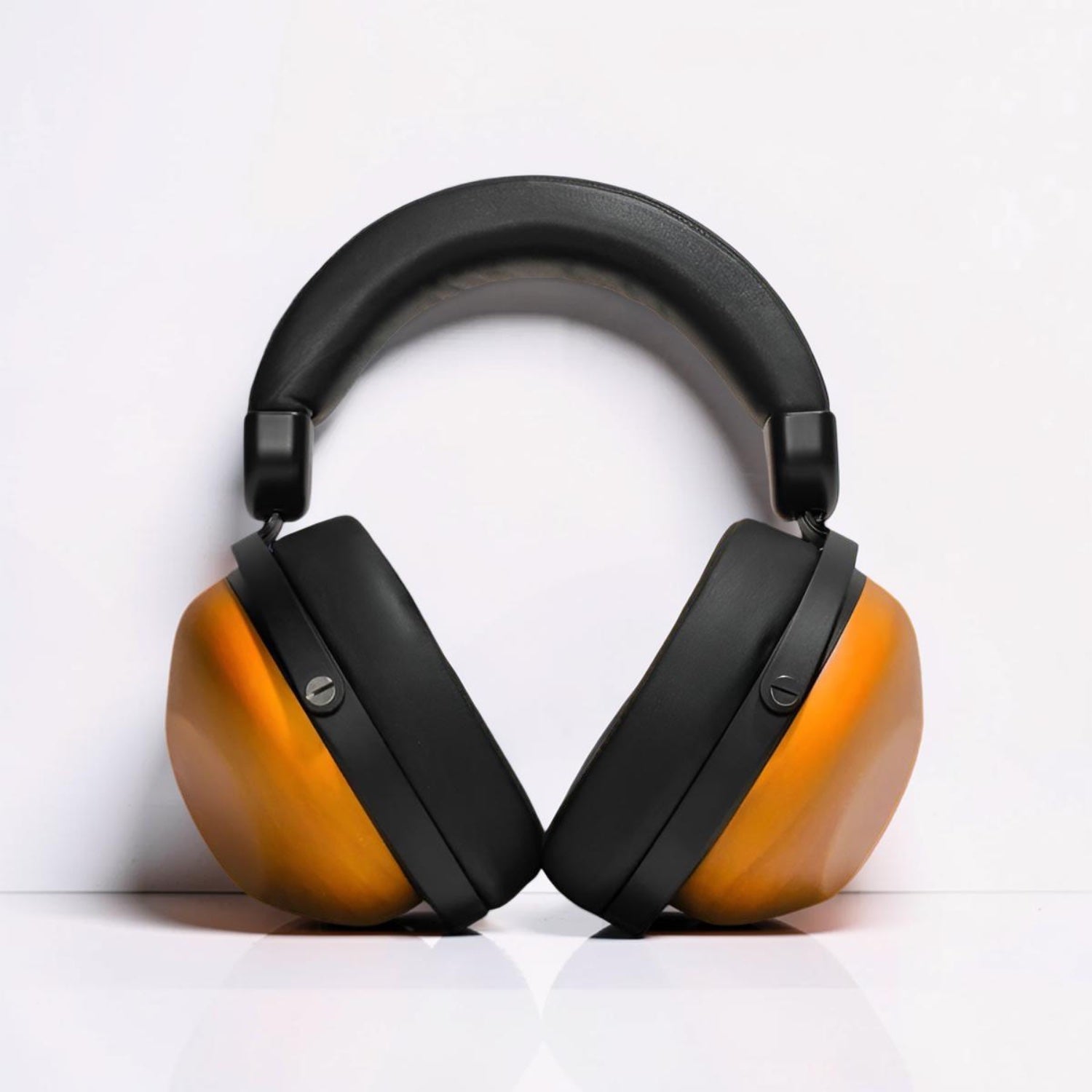 Buy the Hifiman HE-R10D Closed-Back Headphones