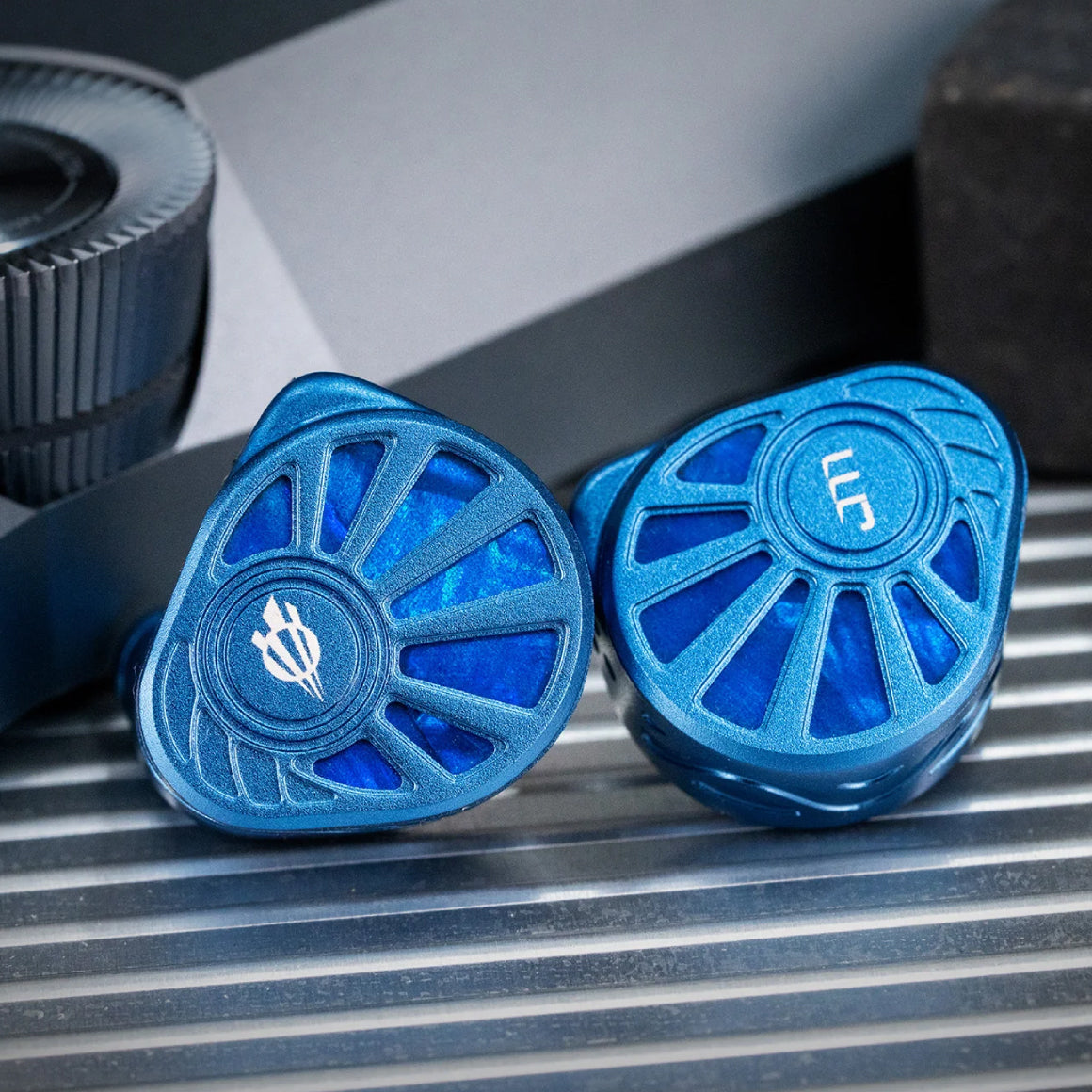 Headphone-Zone-Jomo-Audio-Nautic-Gleam