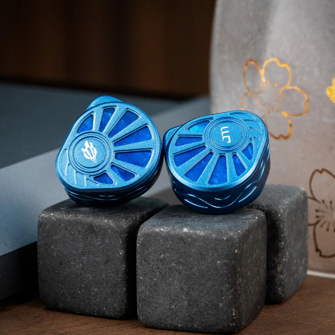 Headphone-Zone-Jomo-Audio-Nautic-Gleam