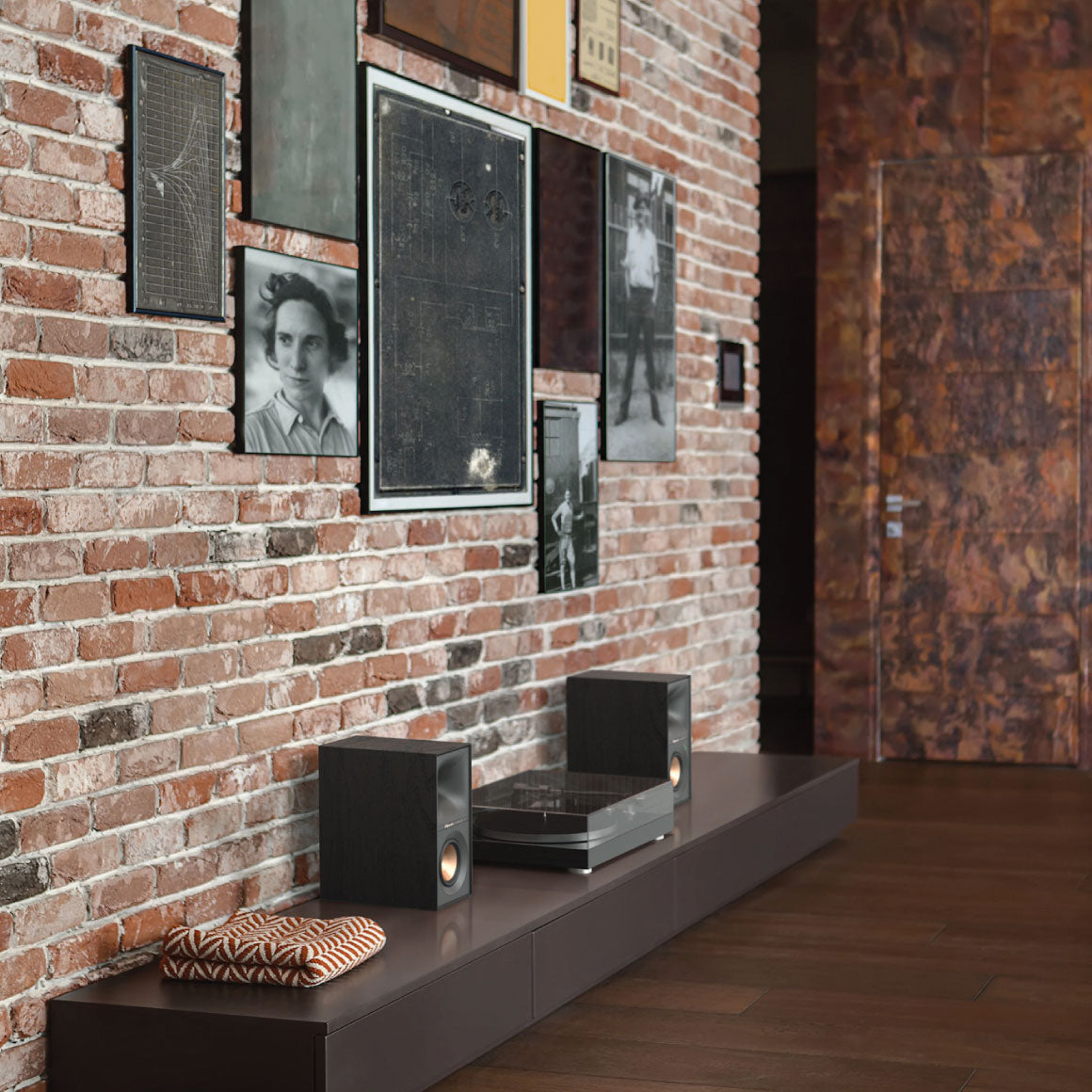 Headphone-Zone-Klipsch-R-40PM