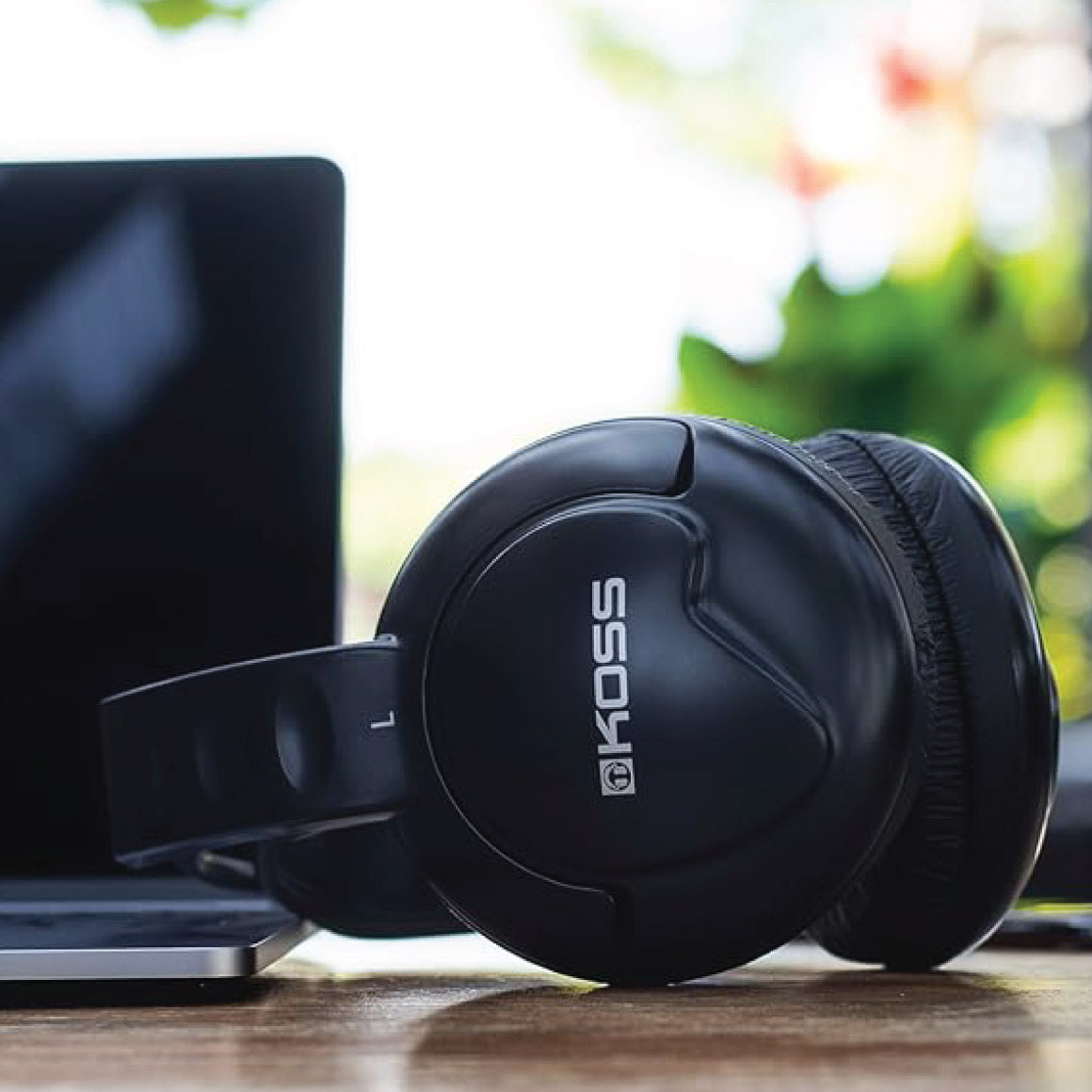 Headphone-Zone-Koss-UR20