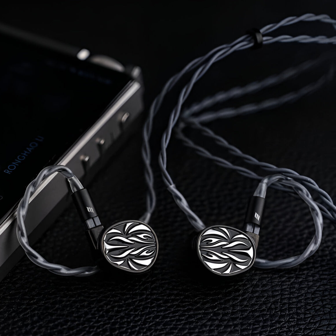 Buy the Letshuoer Ember Planar Magnetic Driver IEM