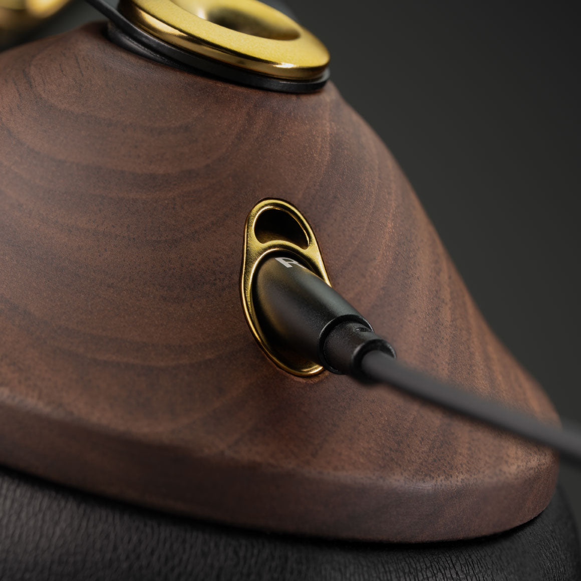 Headphone-Zone-Meze-99-Classics-2nd-Generation