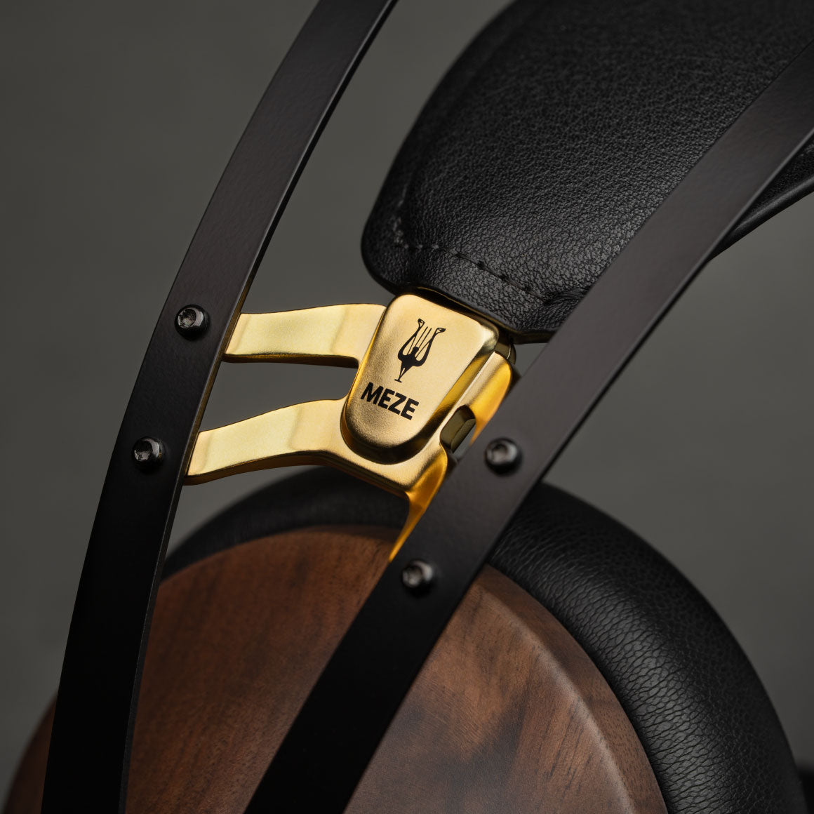 Headphone-Zone-Meze-99-Classics-2nd-Generation