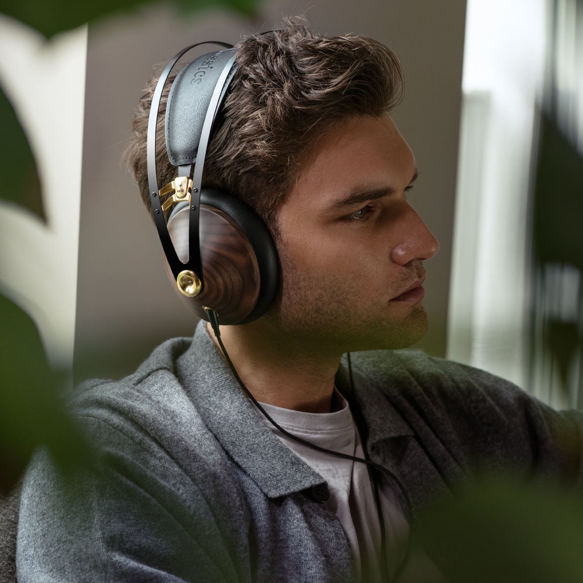 Headphone-Zone-Meze-99-Classics-2nd-Generation