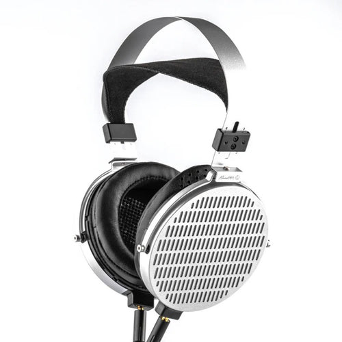 Headphone-Zone-Moondrop-COSMO