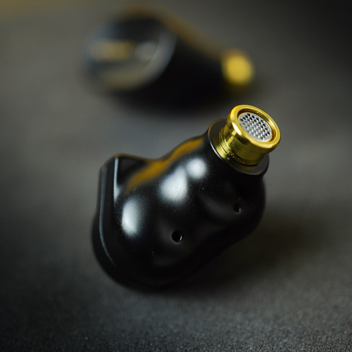 #Color_Black