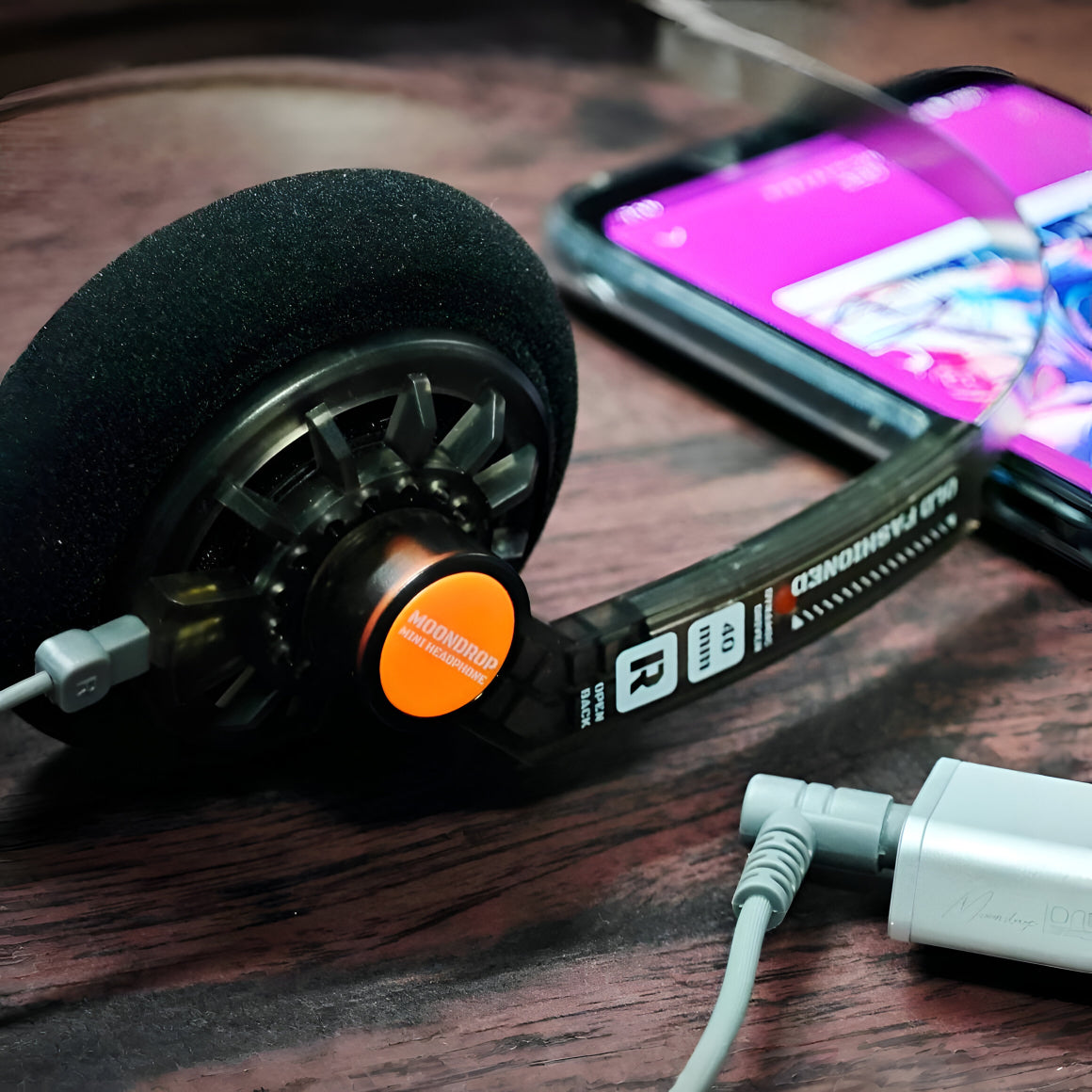 Headphone-Zone-Moondrop-Old-Fashioned