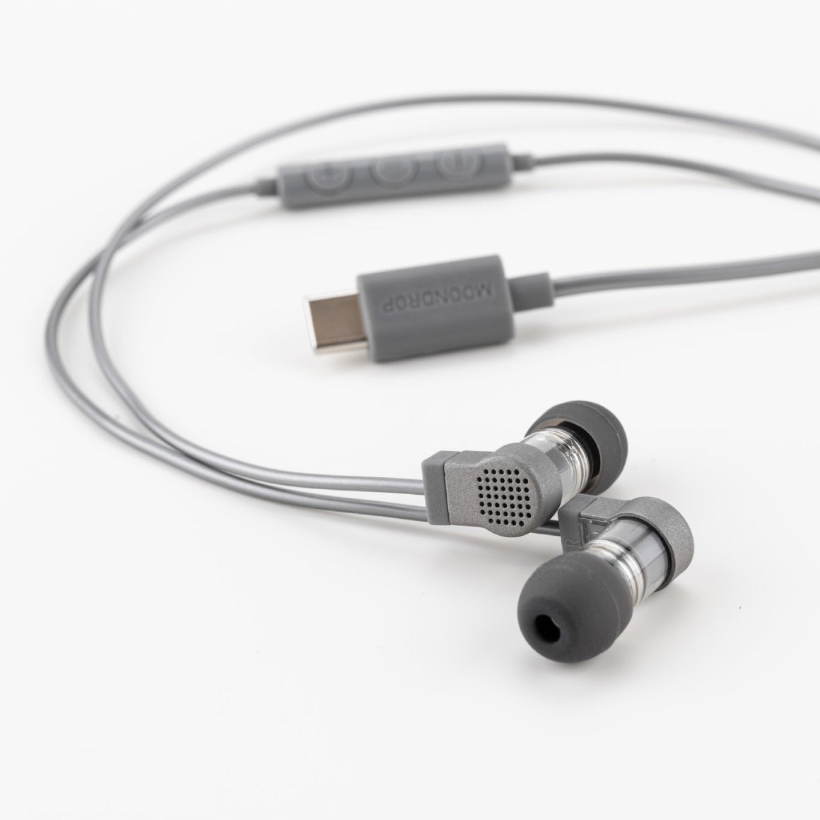 Headphone-Zone-Moondrop-Quark2