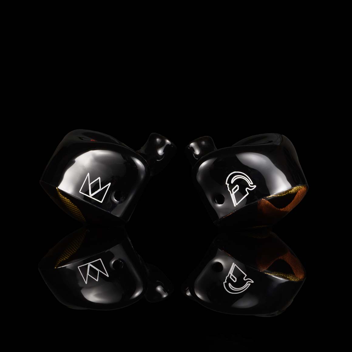 Headphone-Zone-Noble-Audio-AGIS-II