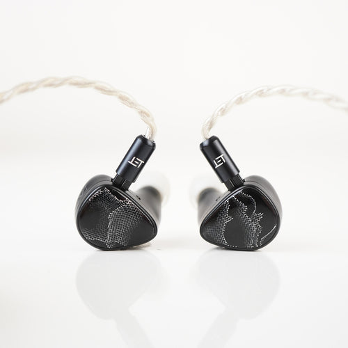 Headphone-Zone-Noble-Audio-Onyx-Demo-Unit