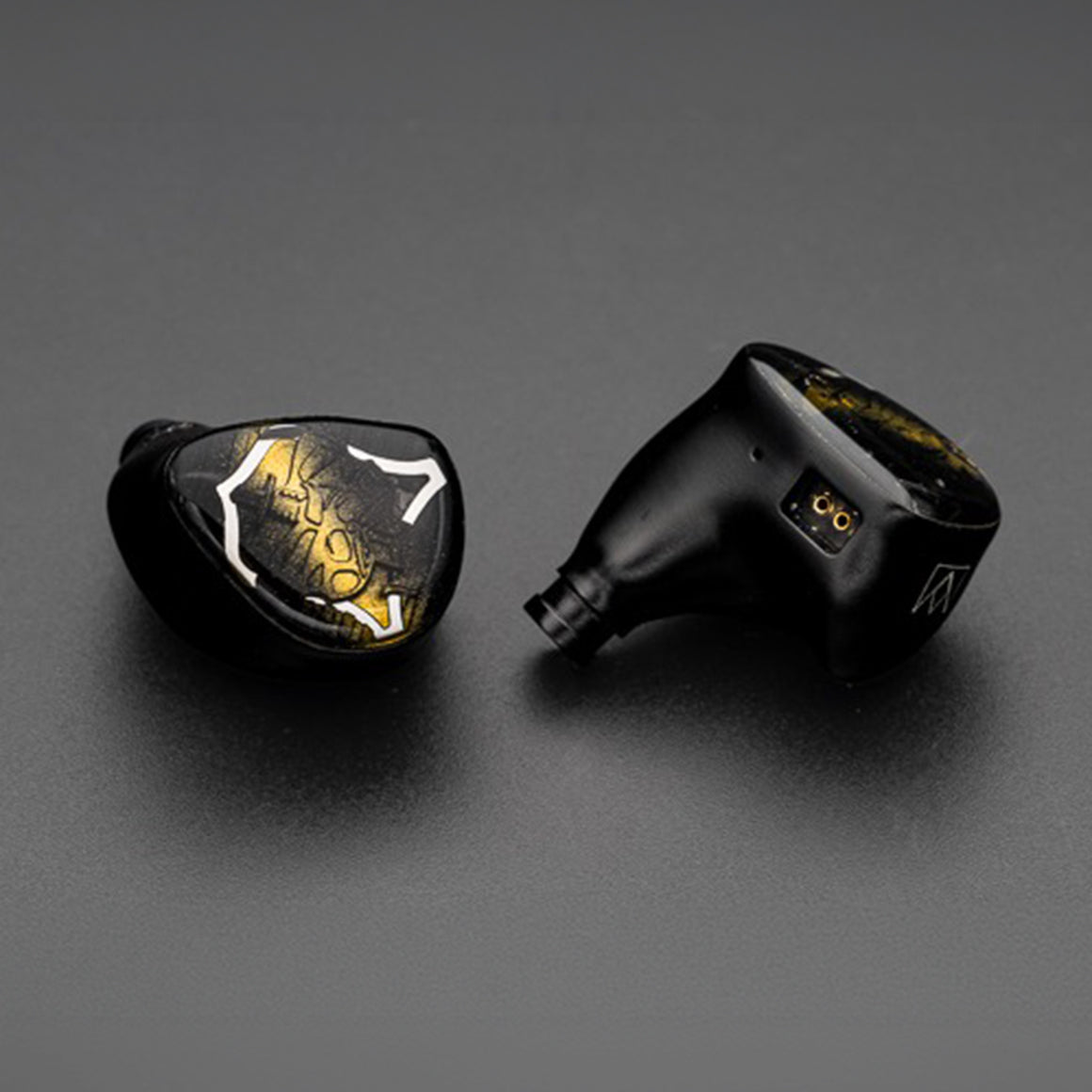 Headphone-Zone-Noble-Audio-Vanguard