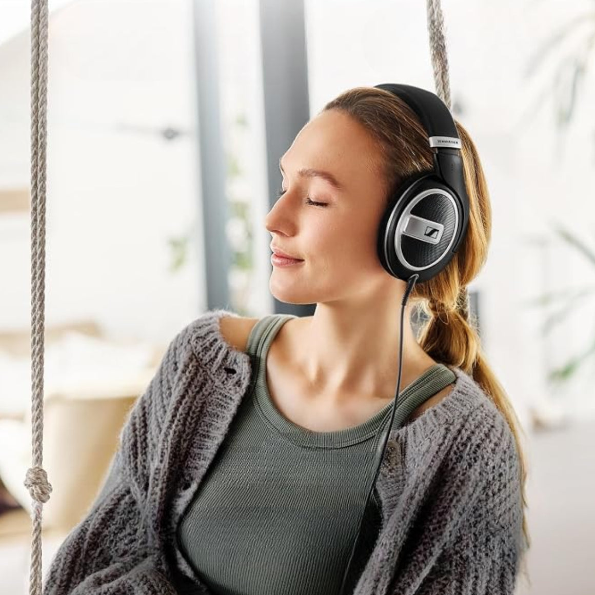 Buy The Sennheiser HD 599 SE Open-Back Headphones | Headphone Zone
