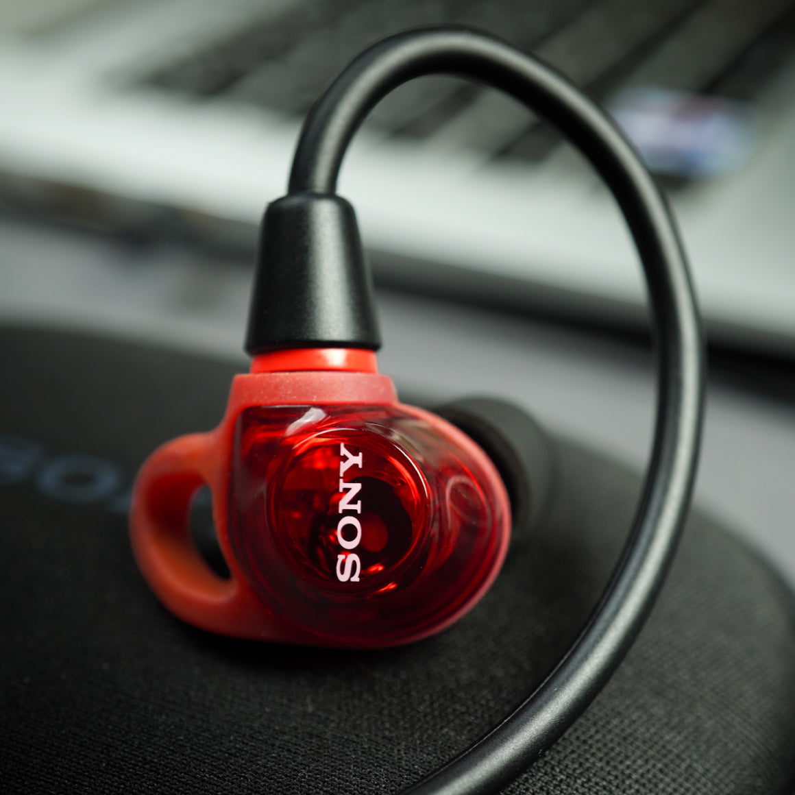 #Color_Red & Blue