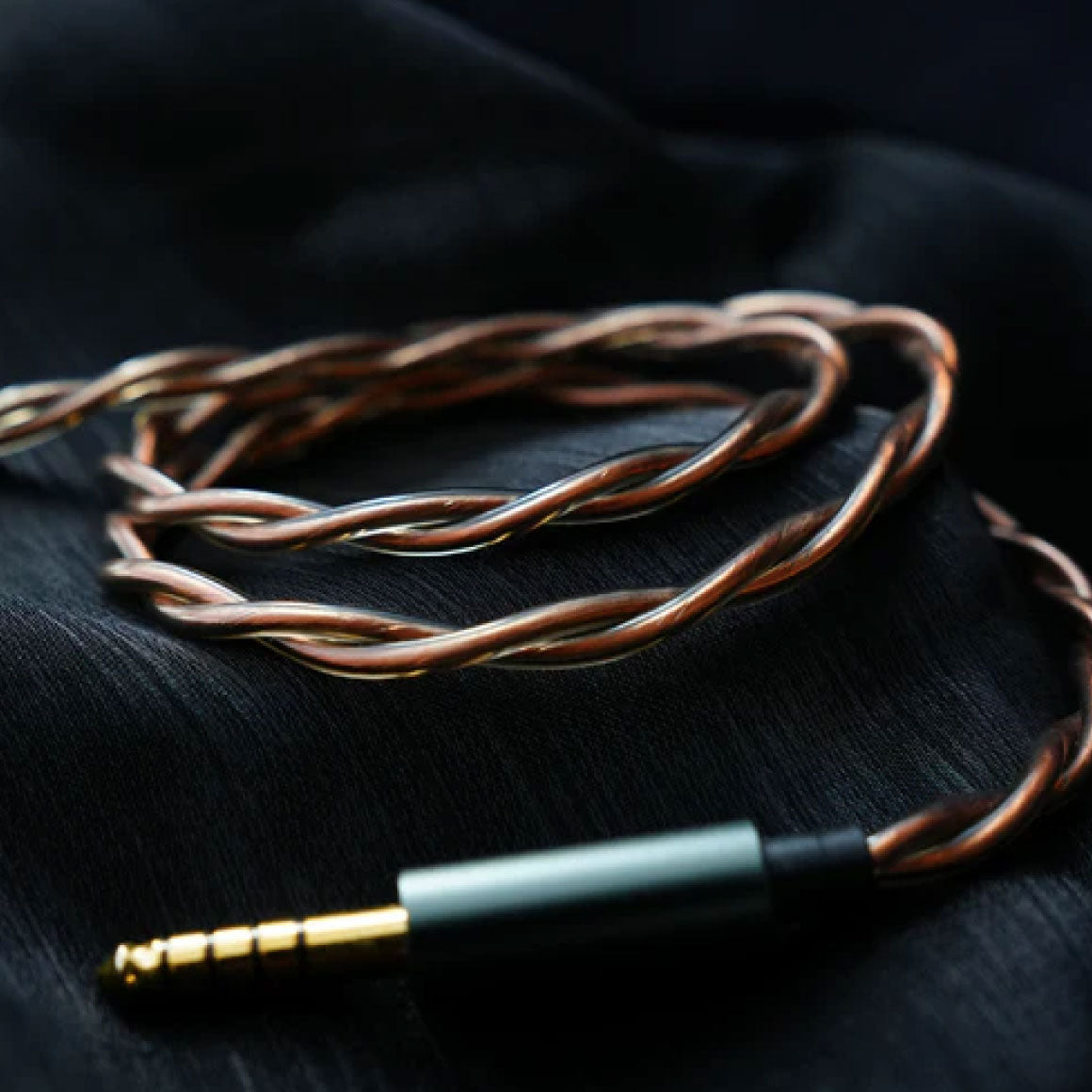 #Plug Type_4.4mm