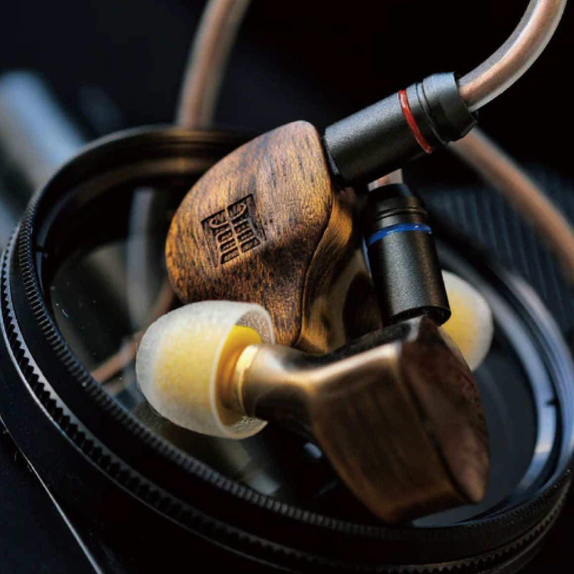 #Plug Type_4.4mm