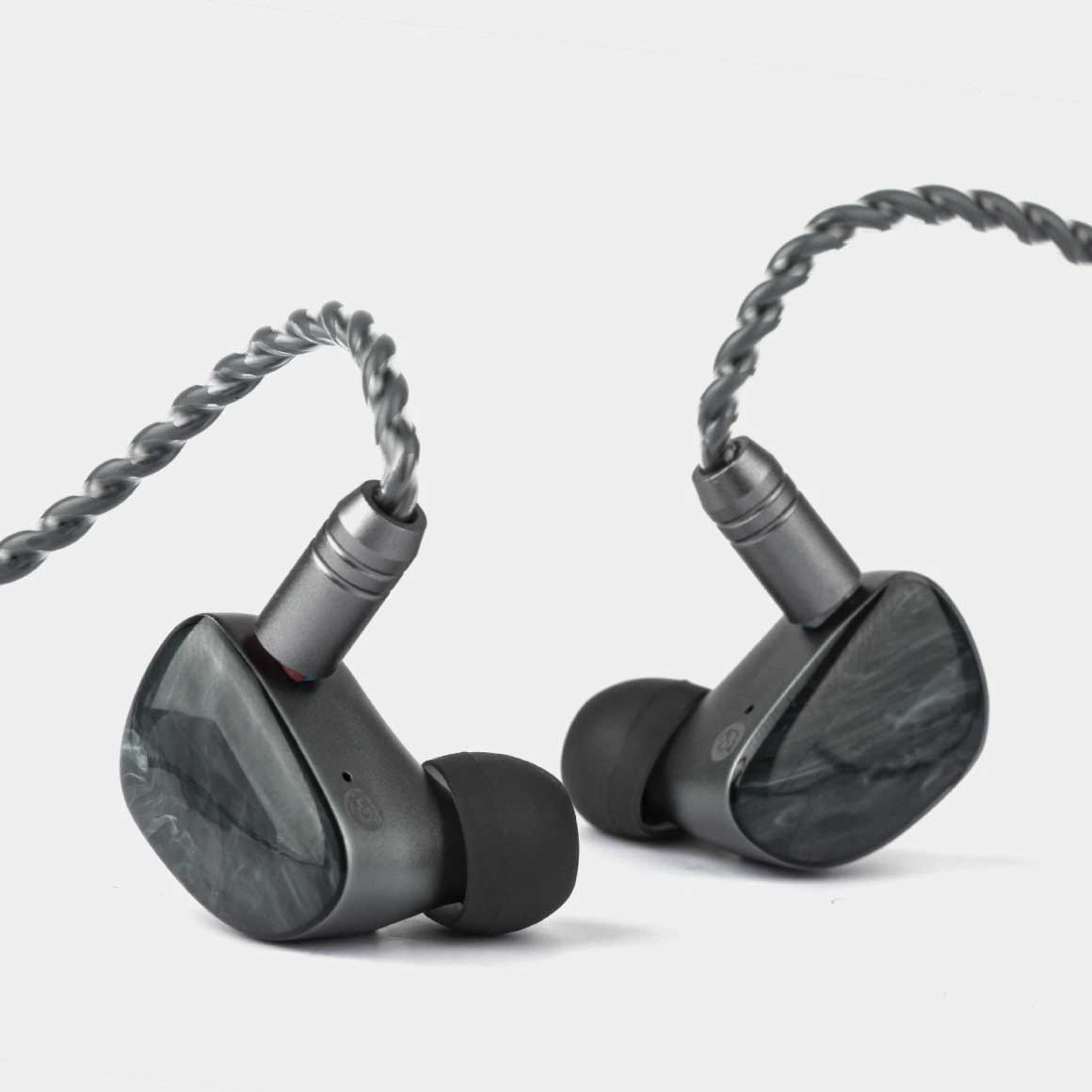 Headphone-Zone-Tripowin x HBB-Olina