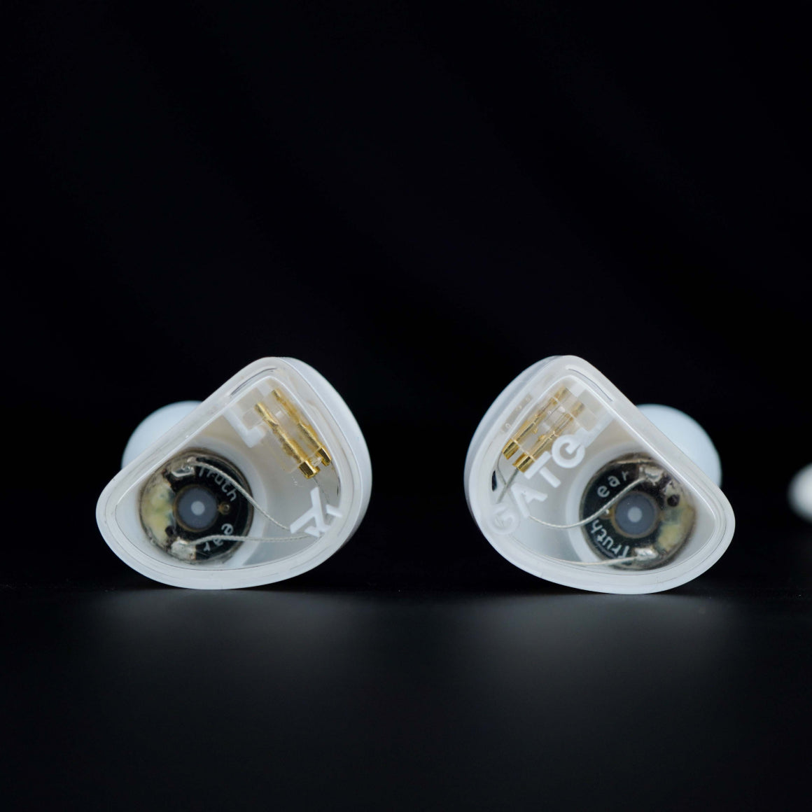 Headphone-Zone-Truthear-GATE-White-With-Mic