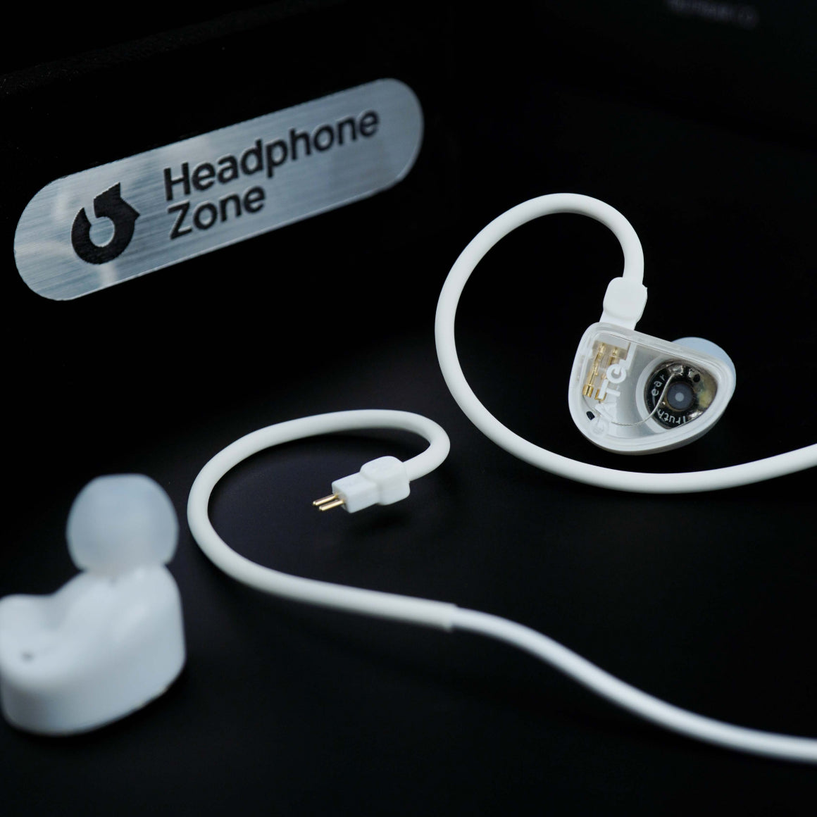 Headphone-Zone-Truthear-GATE-White-With-Mic
