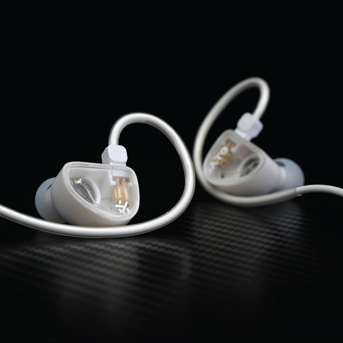 Headphone-Zone-Truthear-GATE-White-With-Mic