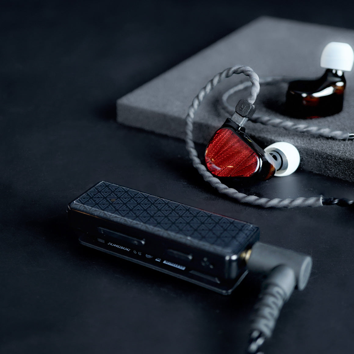Truthear x Crinacle - ZERO:RED + FiiO - BTR11 - Black