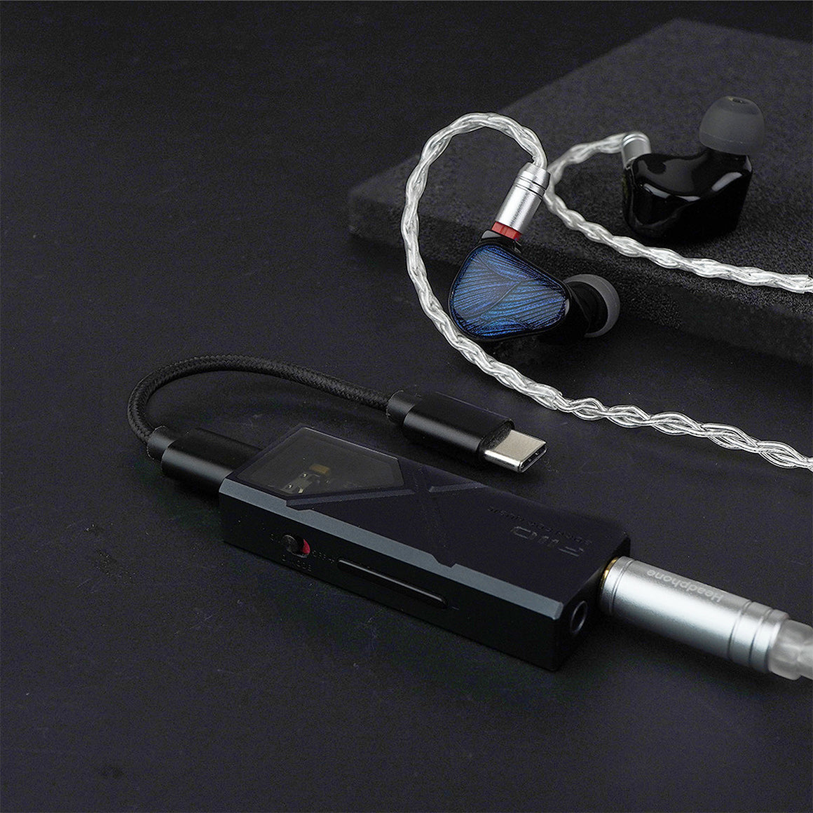 Headphone-Zone-TruthearxCrinacle-ZERO-BLUE2-best-bundle