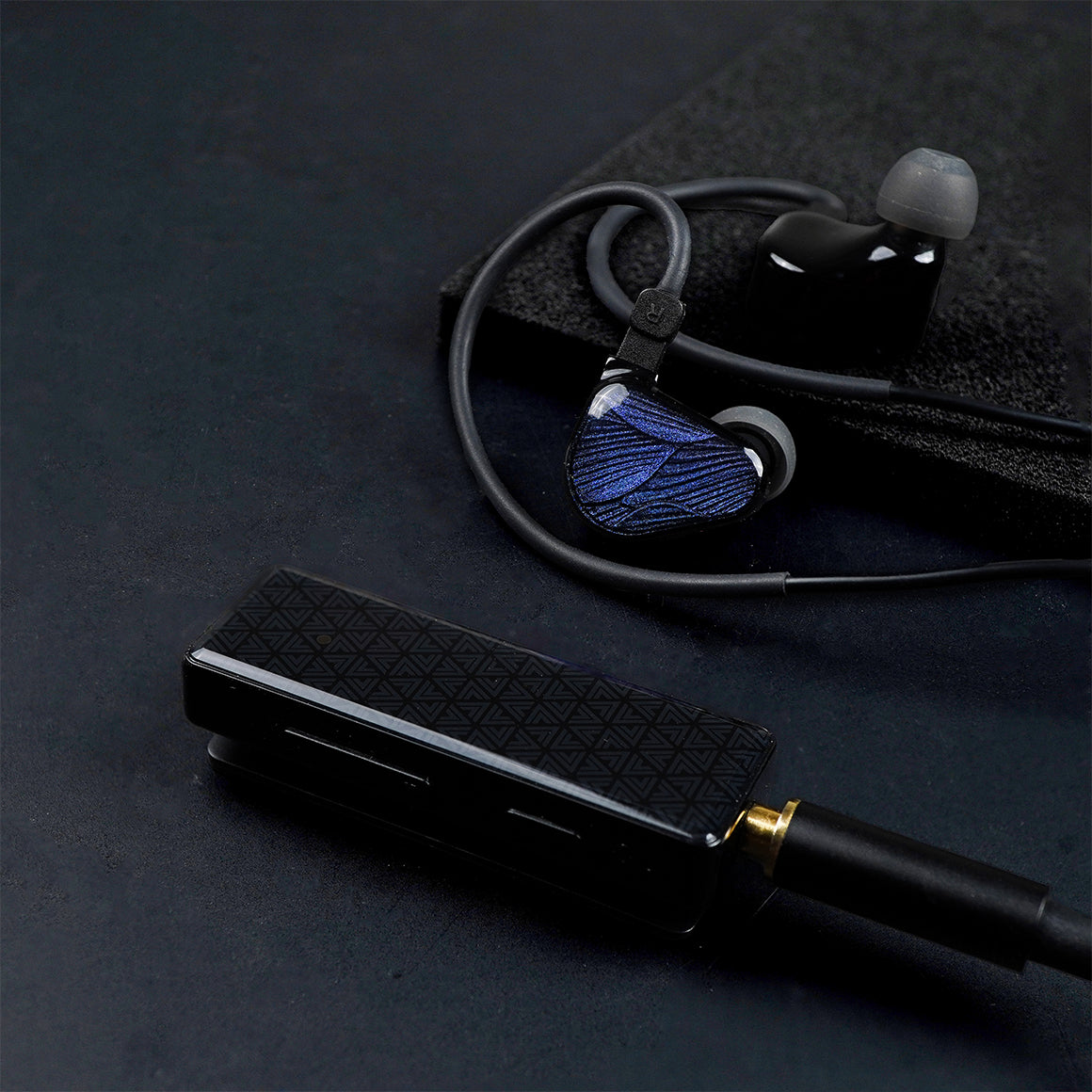 Headphone-Zone-TruthearxCrinacle-ZERO-BLUE2-wireless-bundle