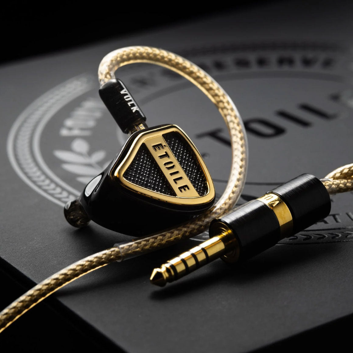 Headphone-Zone-Volk-Audio-Etoile